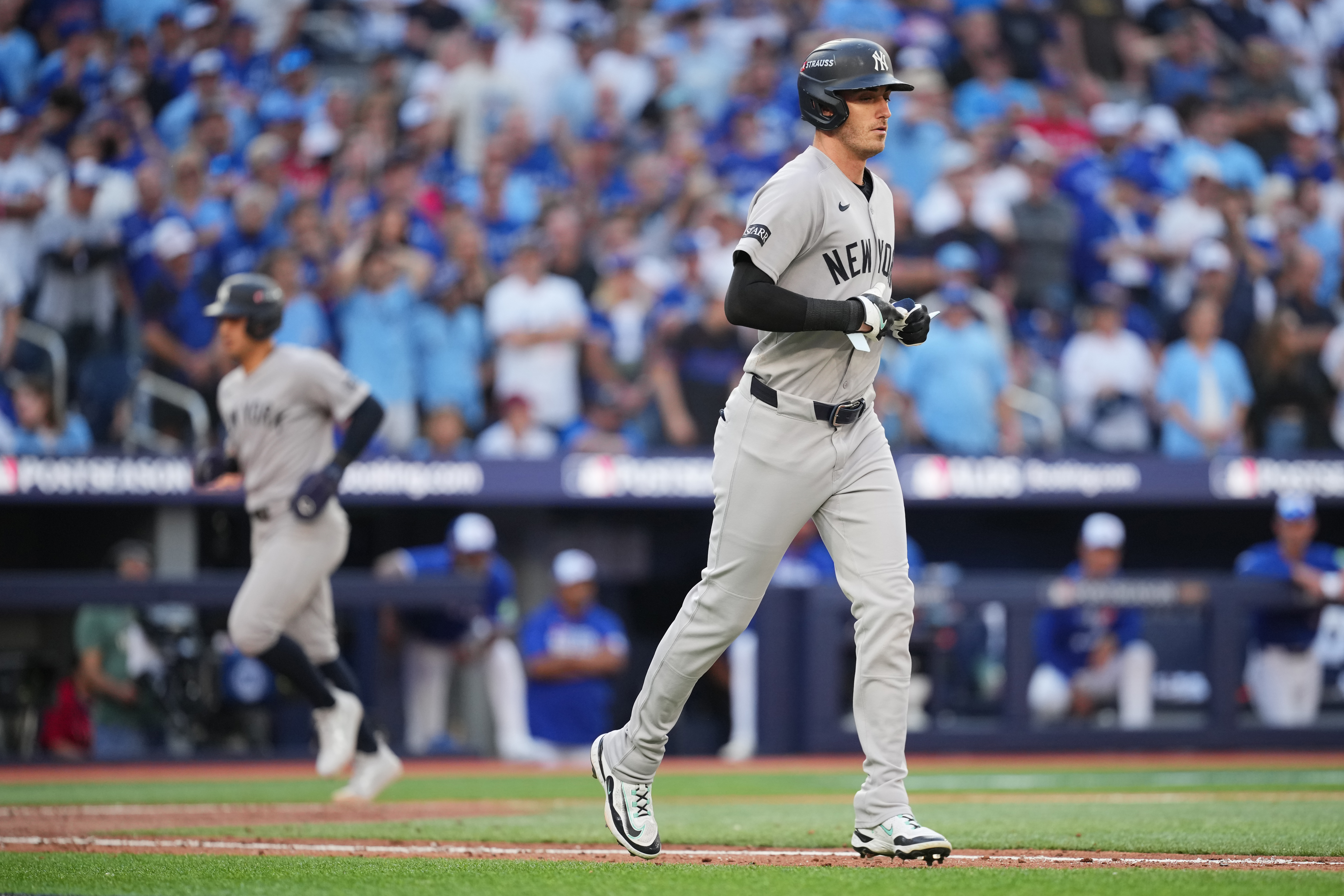 Yankees, Cody Bellinger Predicted to Salvage Free Agency After 'Staredown'
