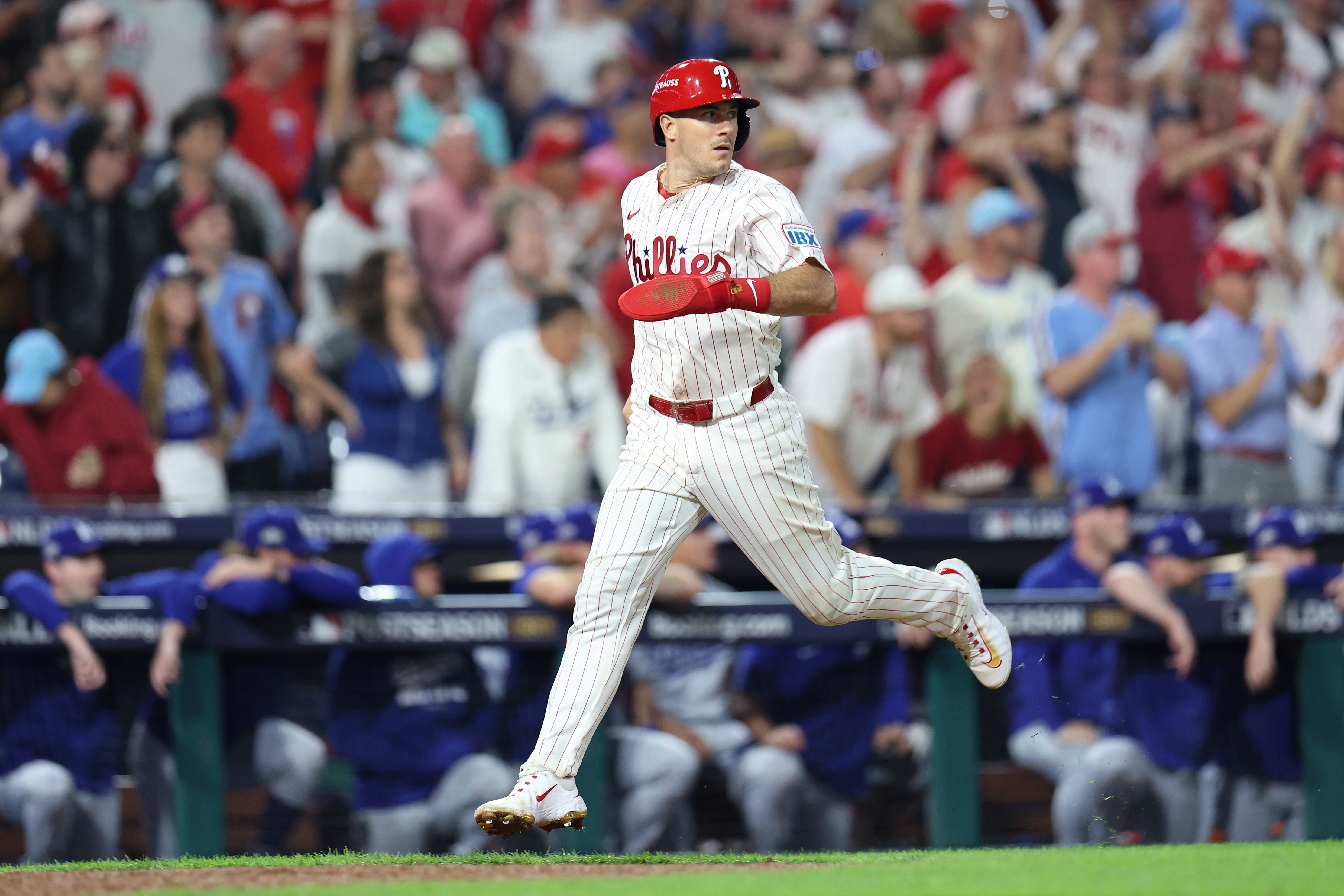 Phillies Predicted To Retain Gold Glove Star On 2-Year, $24 Million Deal