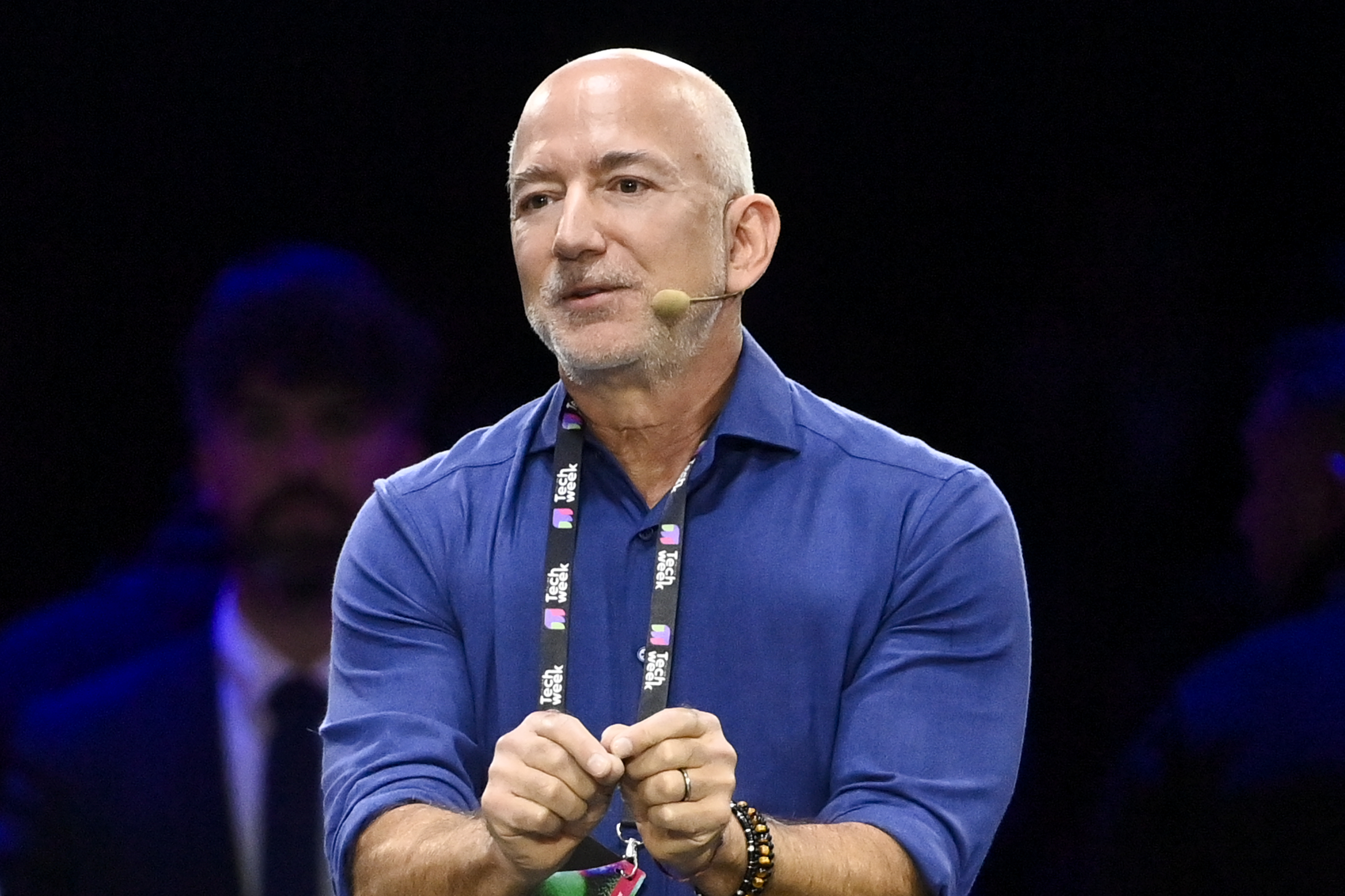 No, Jeff Bezos Did Not Advise People to Work at McDonald's