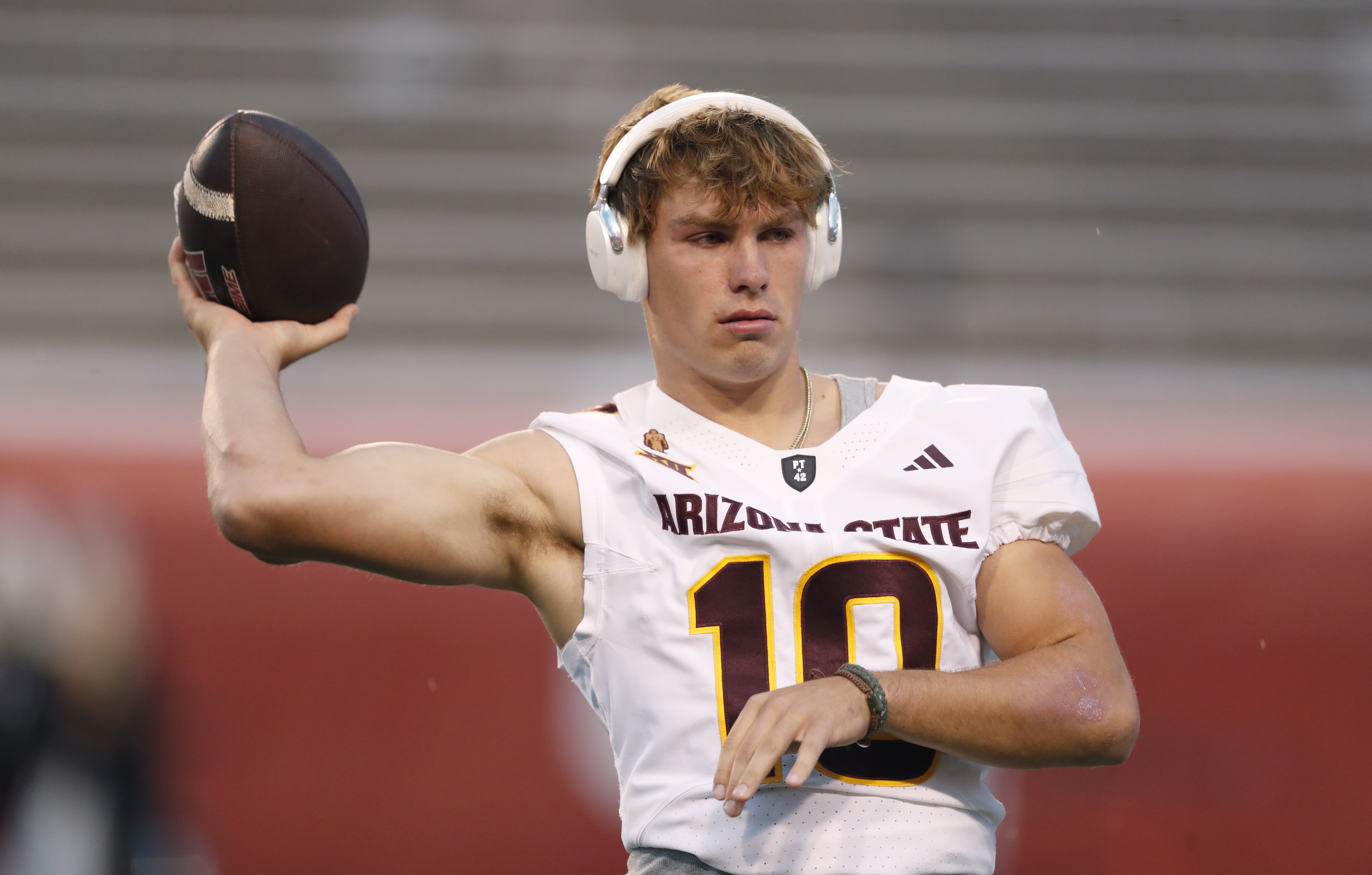 Top Transfer Portal QB Sam Leavitt Makes Choice on College Football Future