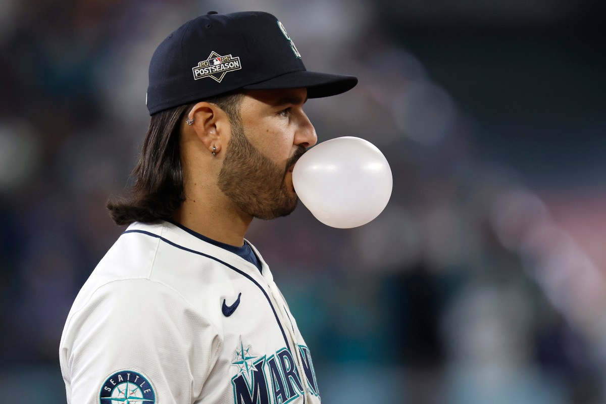 Pirates Predicted To Sign $66 Million Fan Favorite Away From Mariners