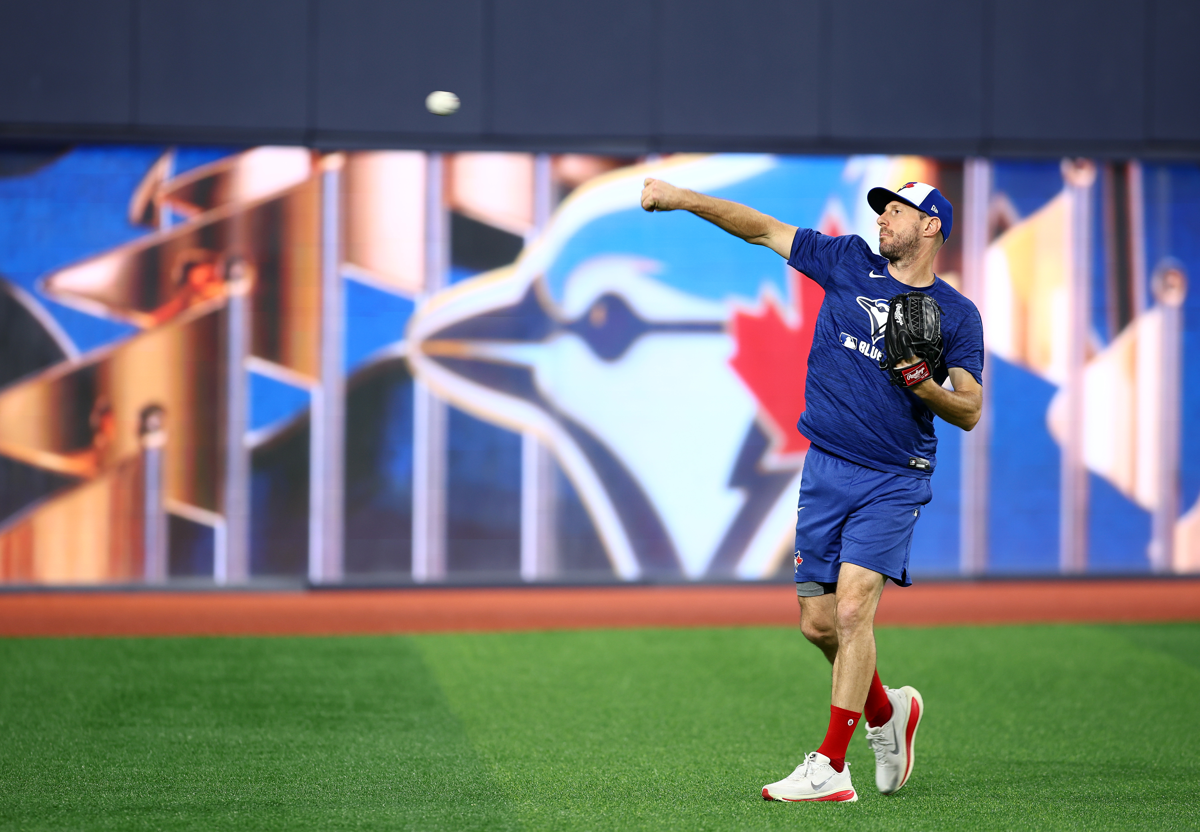 Phillies Labeled Possible Landing Spot for Future Hall of Fame Pitcher