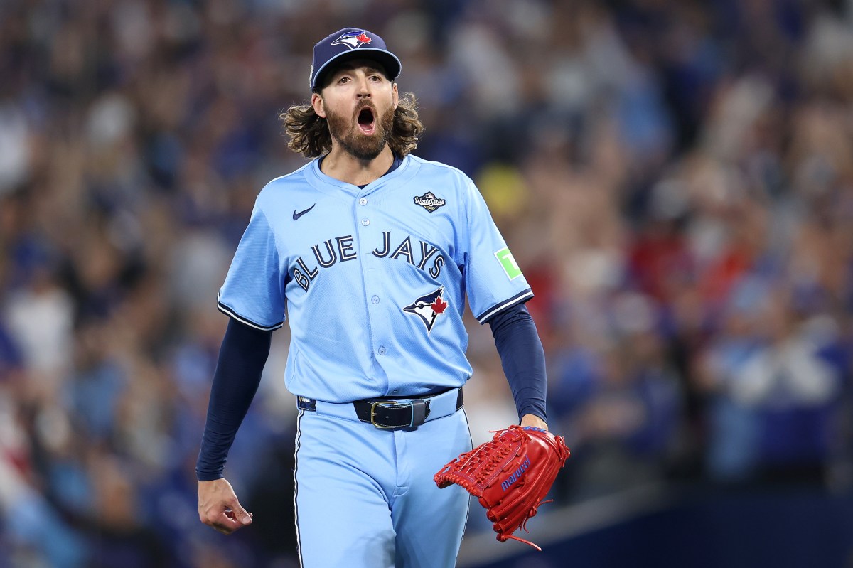 Blue Jays Face Pivotal Decision on Kevin Gausman's Future