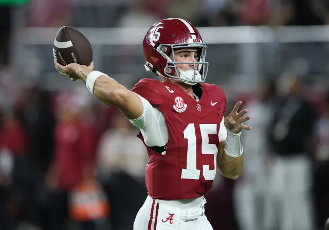 ALabama QB Ty Simpson