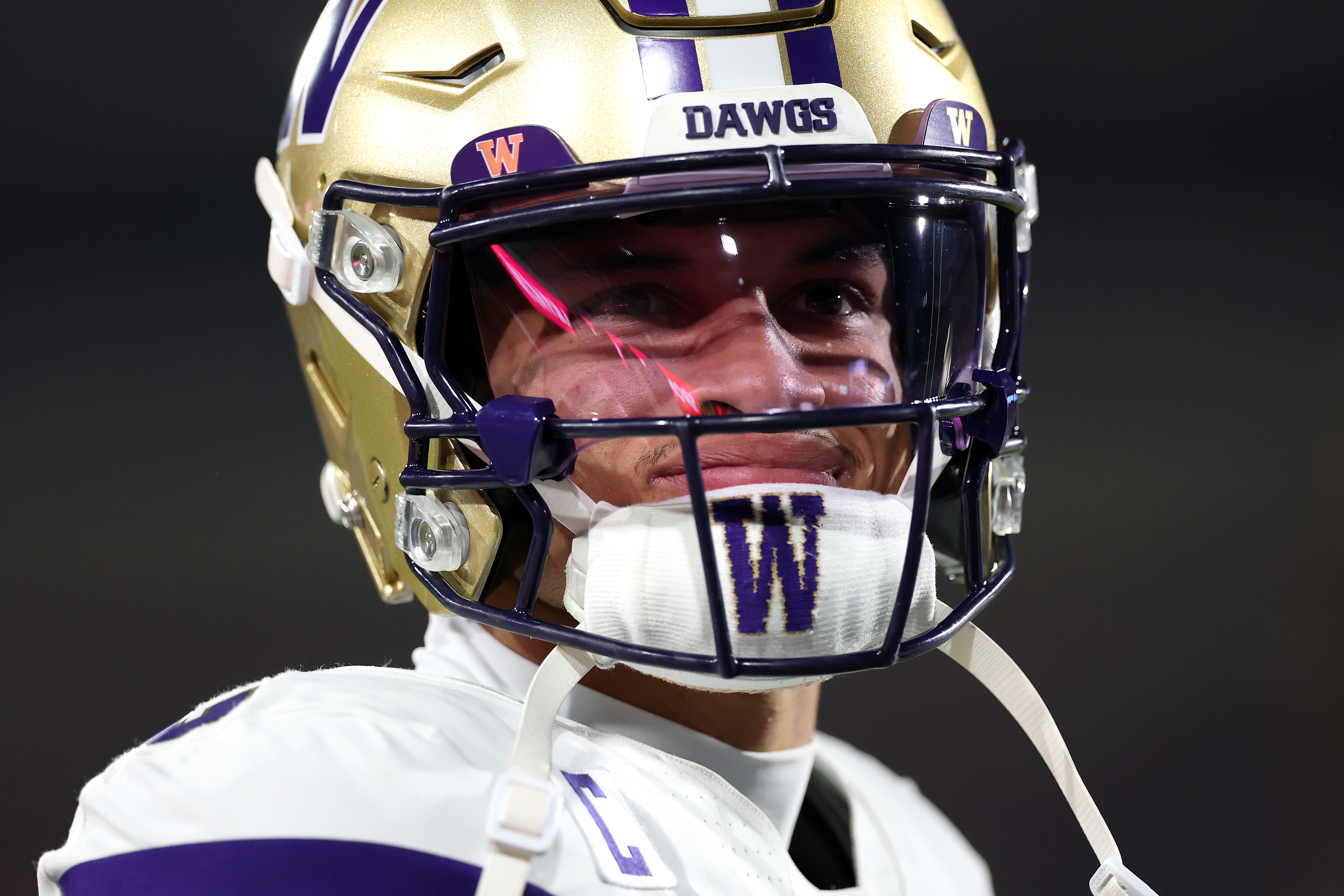 LSU Pursuit of Demond Williams Jr. Gains Momentum as Washington Seeks QB