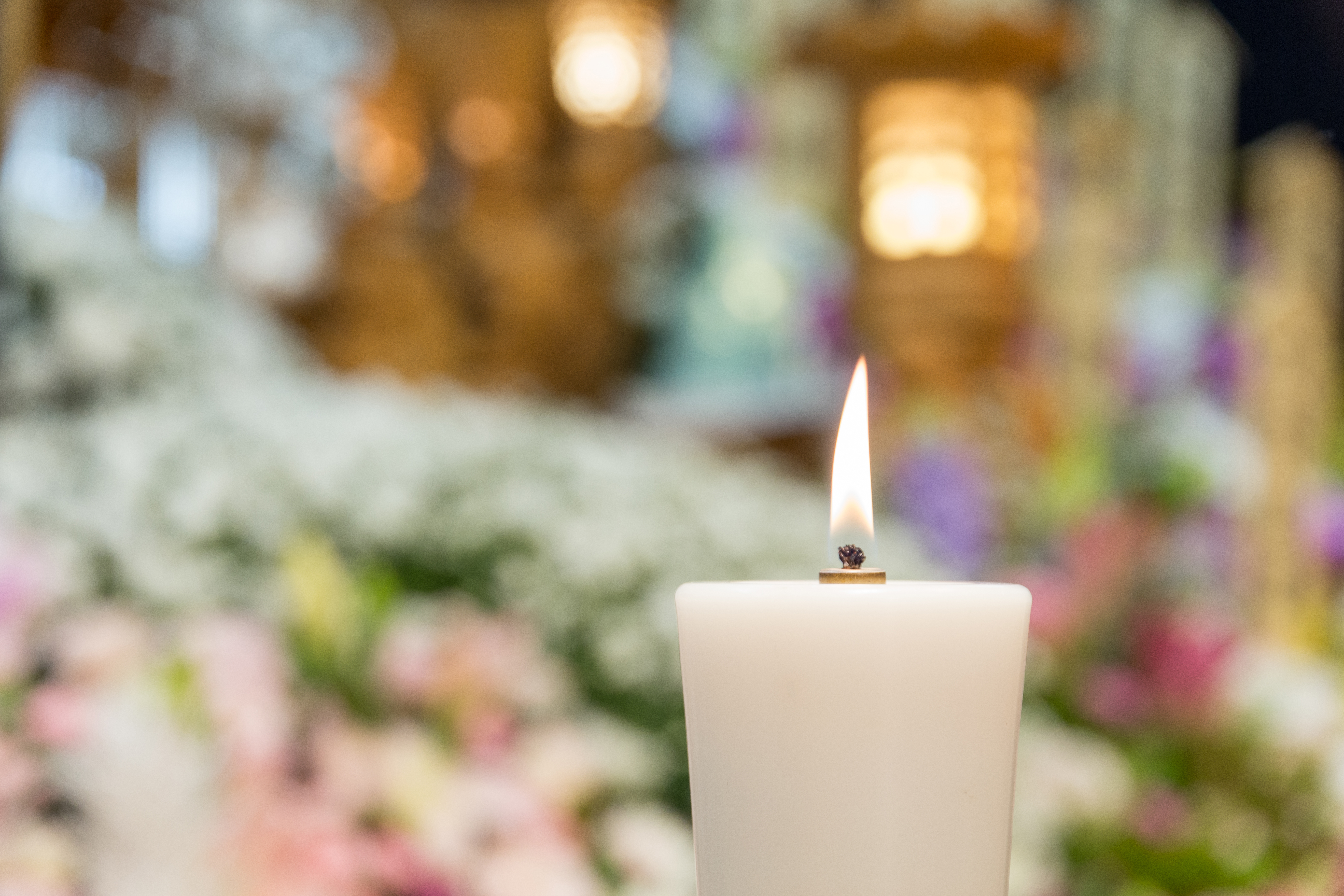 Man Attends Aunt's Funeral—Message He Gets After Shocks: 'Ruined'
