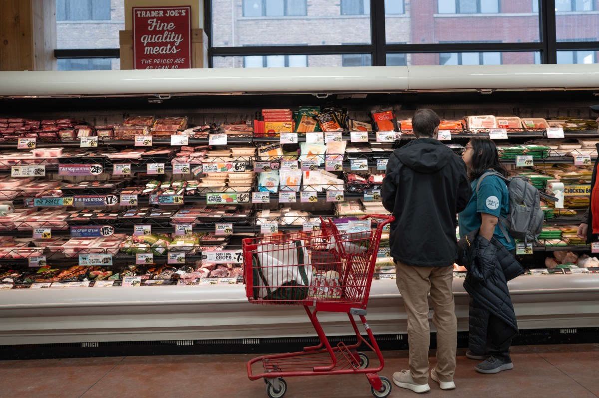 Preview for "Real income" drops for first time under Trump