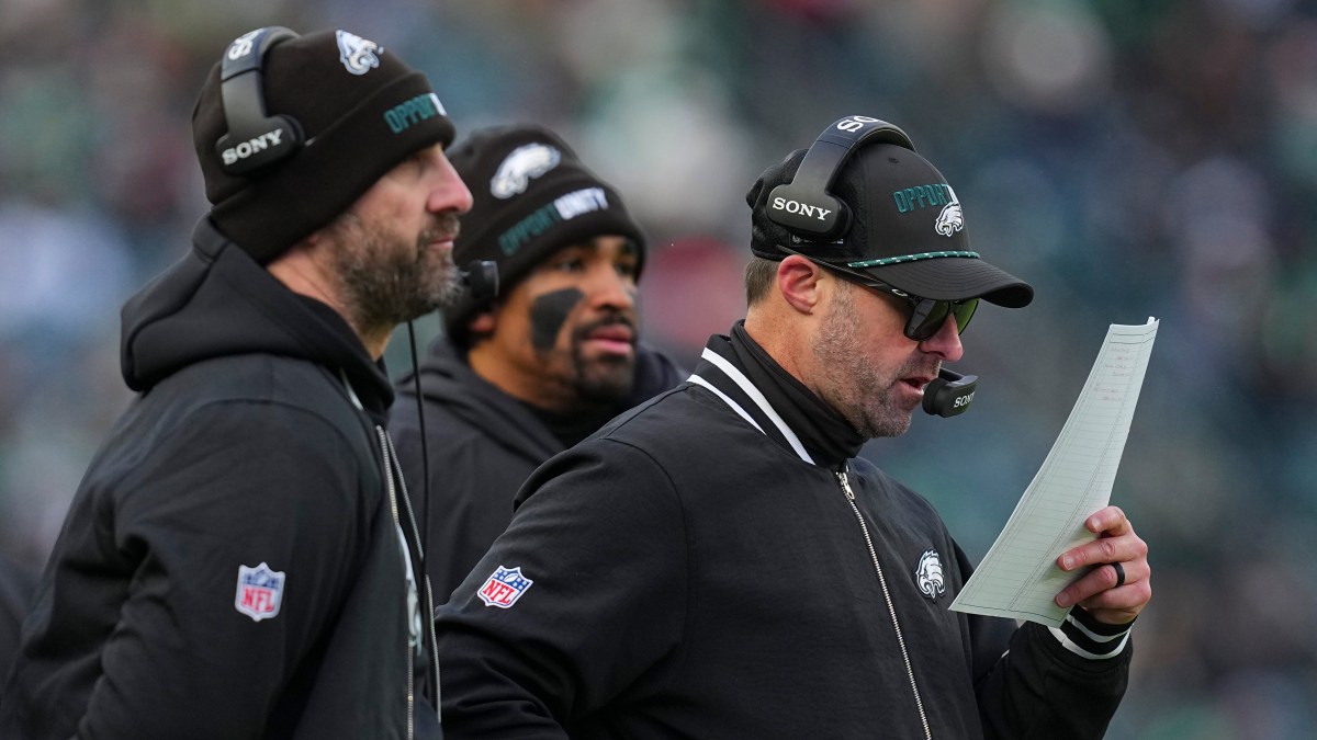 Los Eagles despiden al entrenador un día después de la derrota en los playoffs ante los 49ers: informe