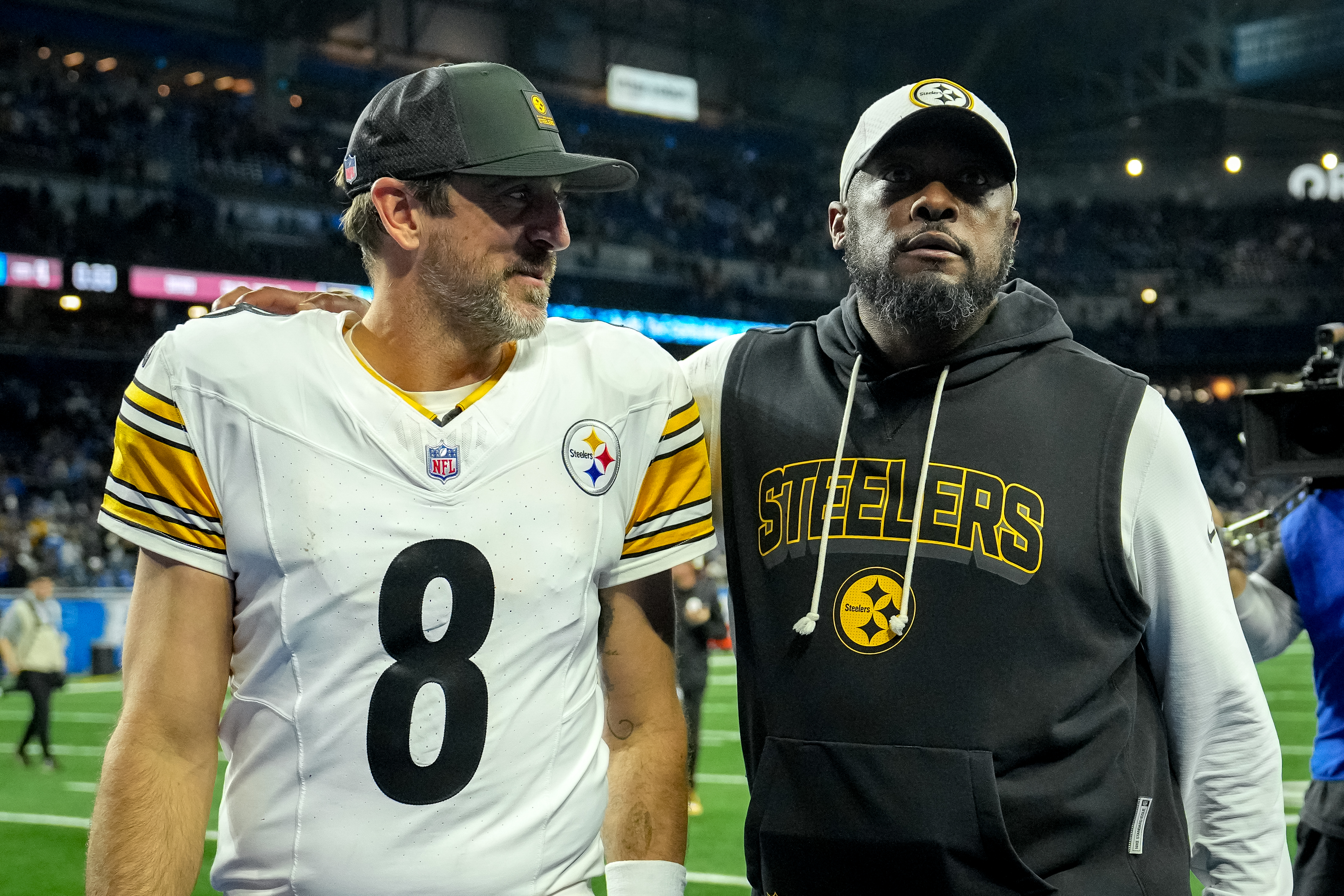 Aaron Rodgers Takes Clear Stance on Mike Tomlin Rumors After Steelers Loss