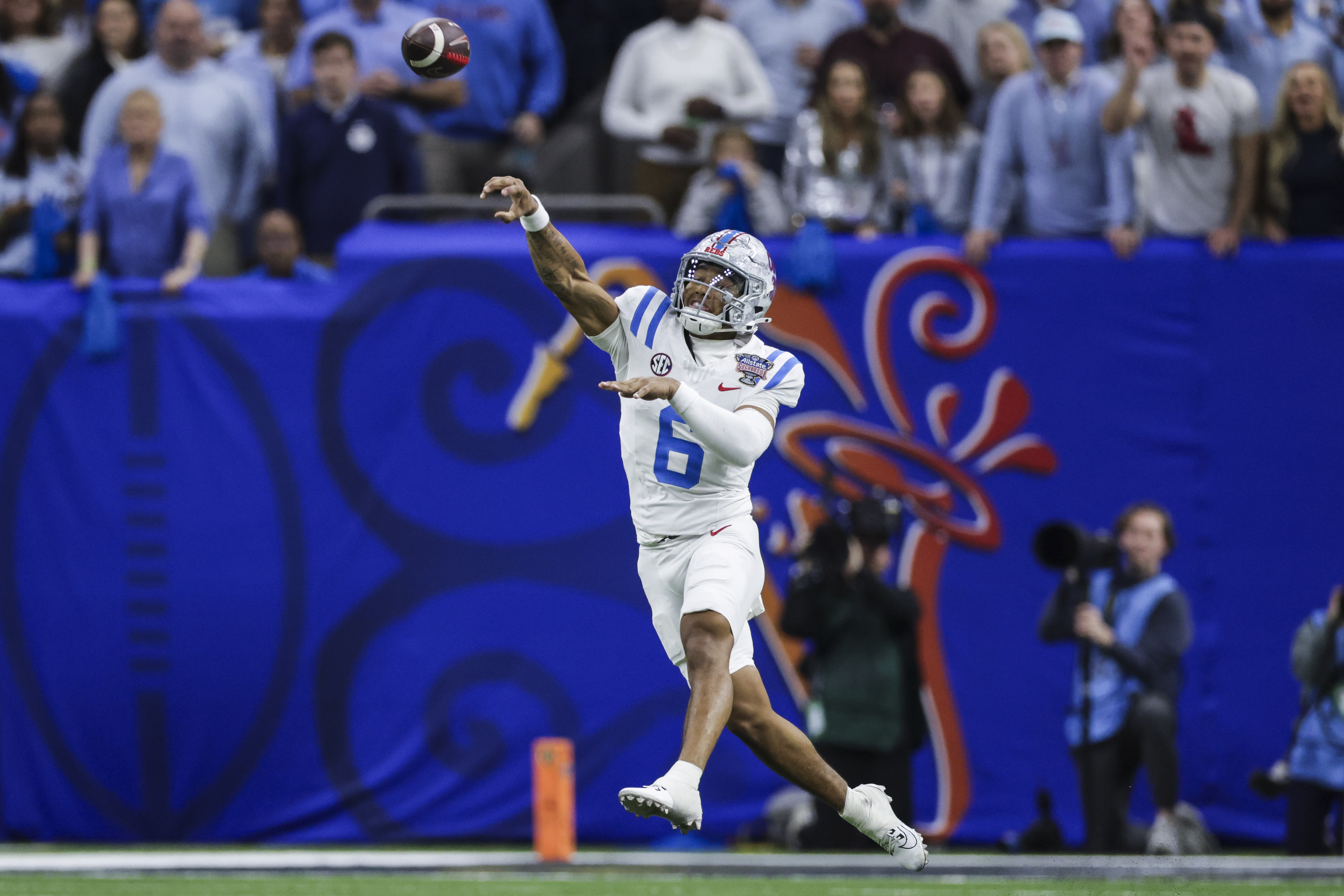 DraftKings Promo Code Introduces $300 Bonus For NBA, CBB, Ole Miss-Miami