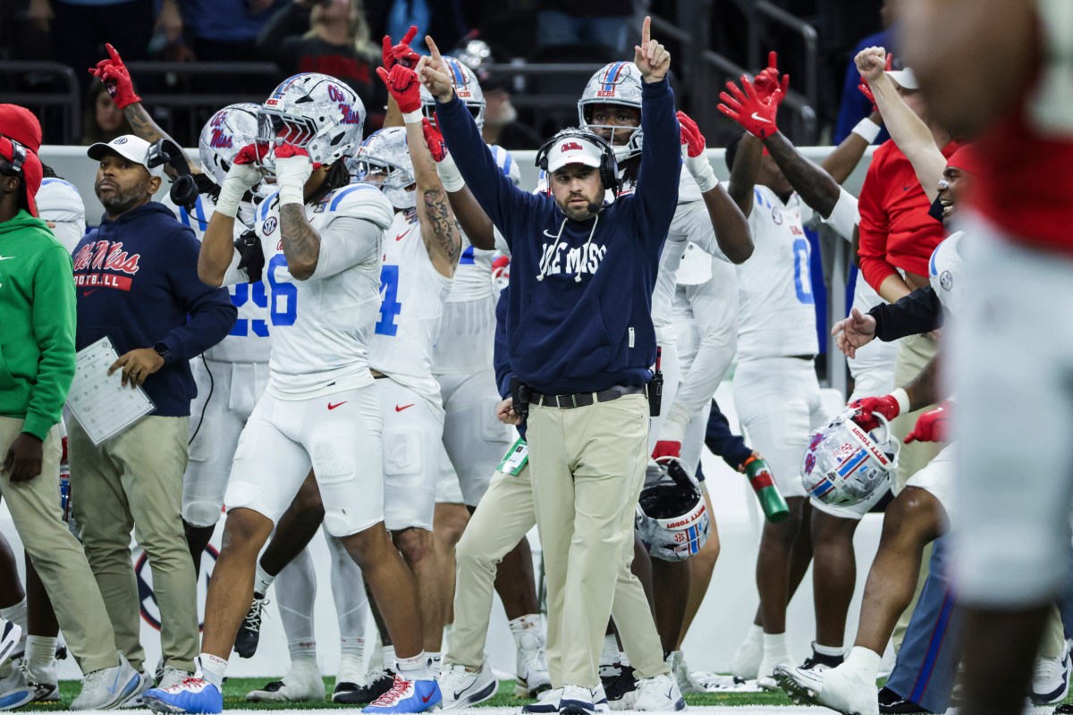 DraftKings Promo Code: Get $300 Bonus For Miami-Ole Miss, CFP Games