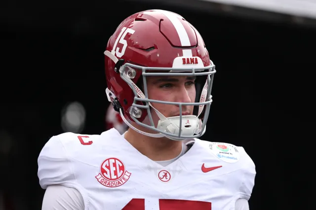 Alabama quarterback Ty Simpson in CFP game
