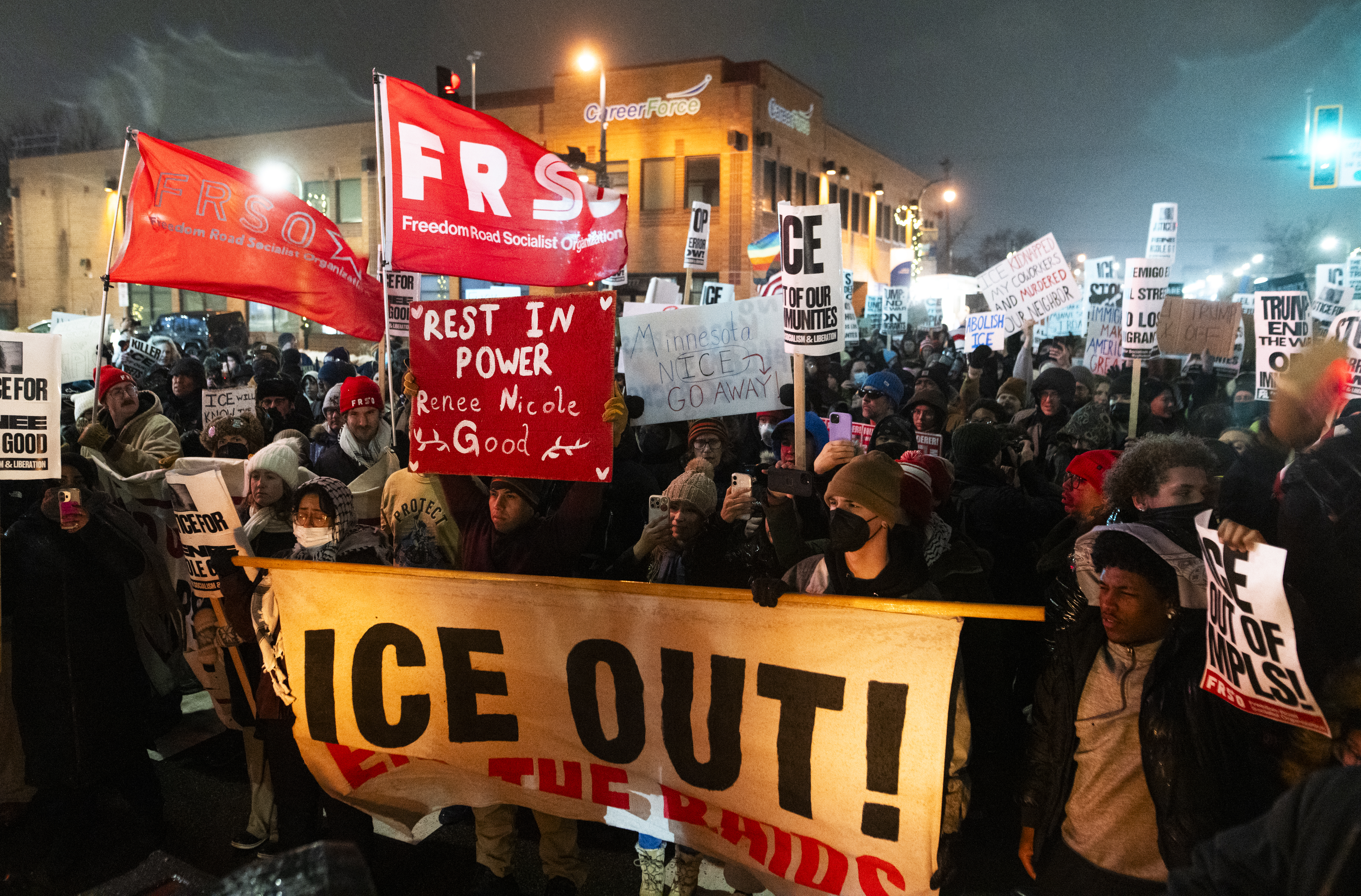 Could ICE Agent Who Shot Renee Good Win Self-Defense Case? Experts Weigh In