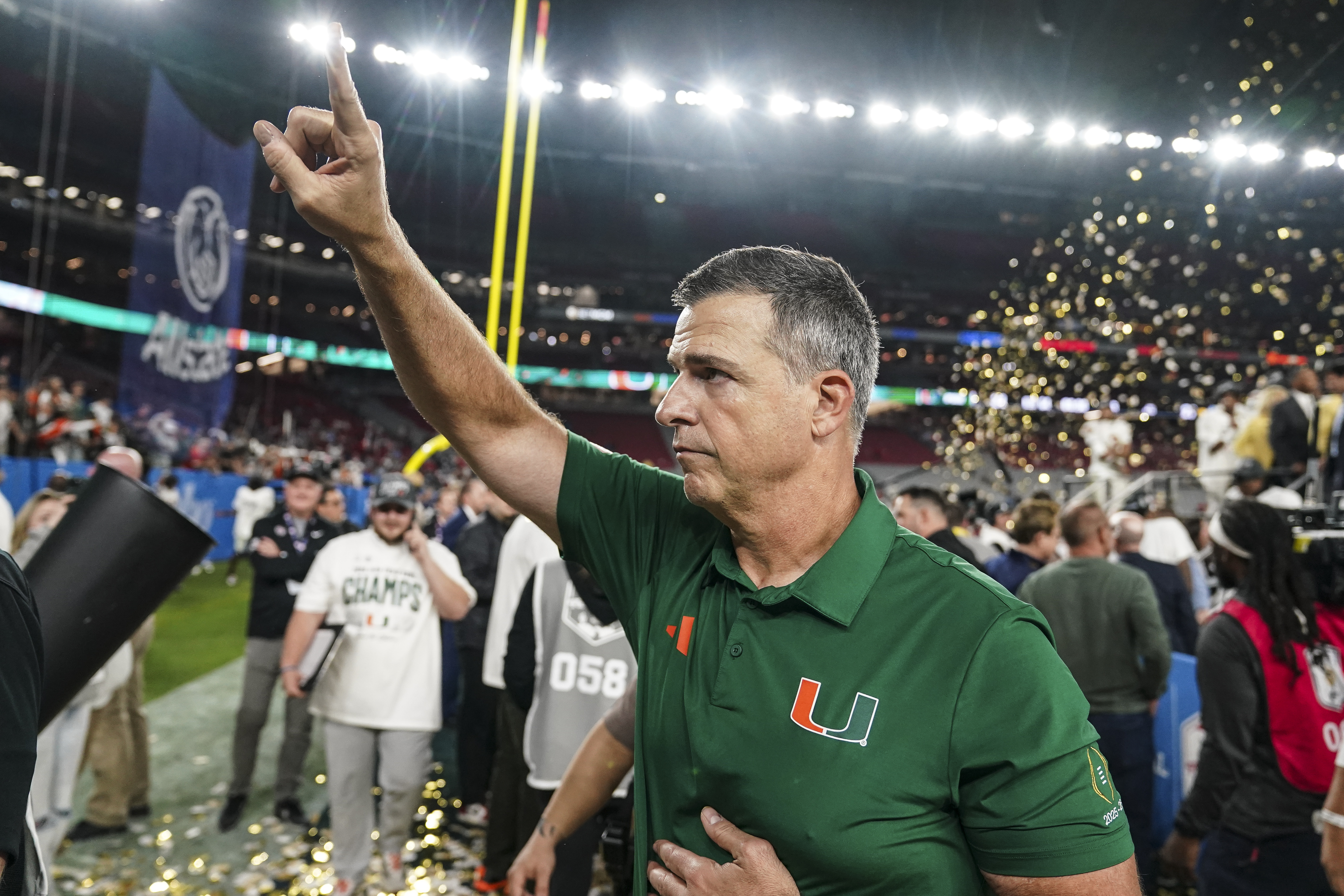 Miami Emerging as Threat to Lure 5-Star Transfer Portal QB Target Away From LSU