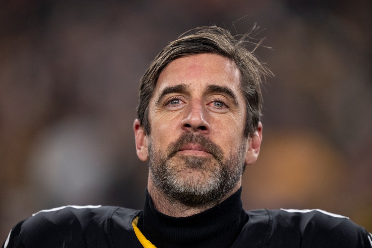 Steelers Owner Sets Deadline for Aaron Rodgers Decision
