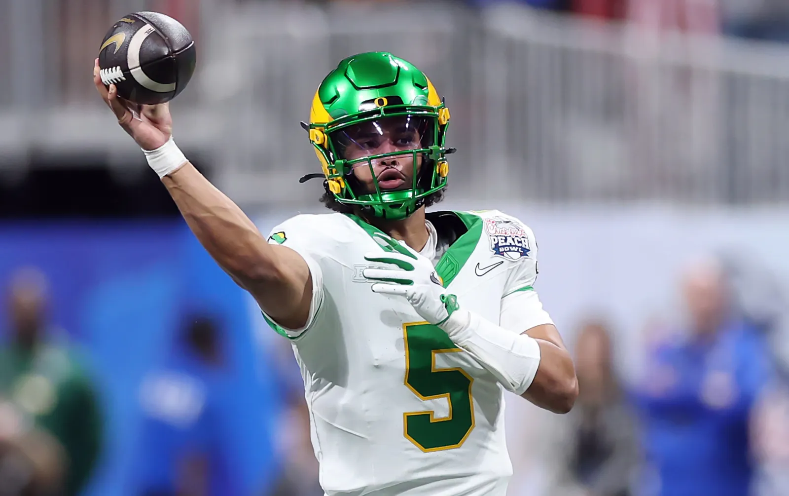 Oregon QB Dante Moore