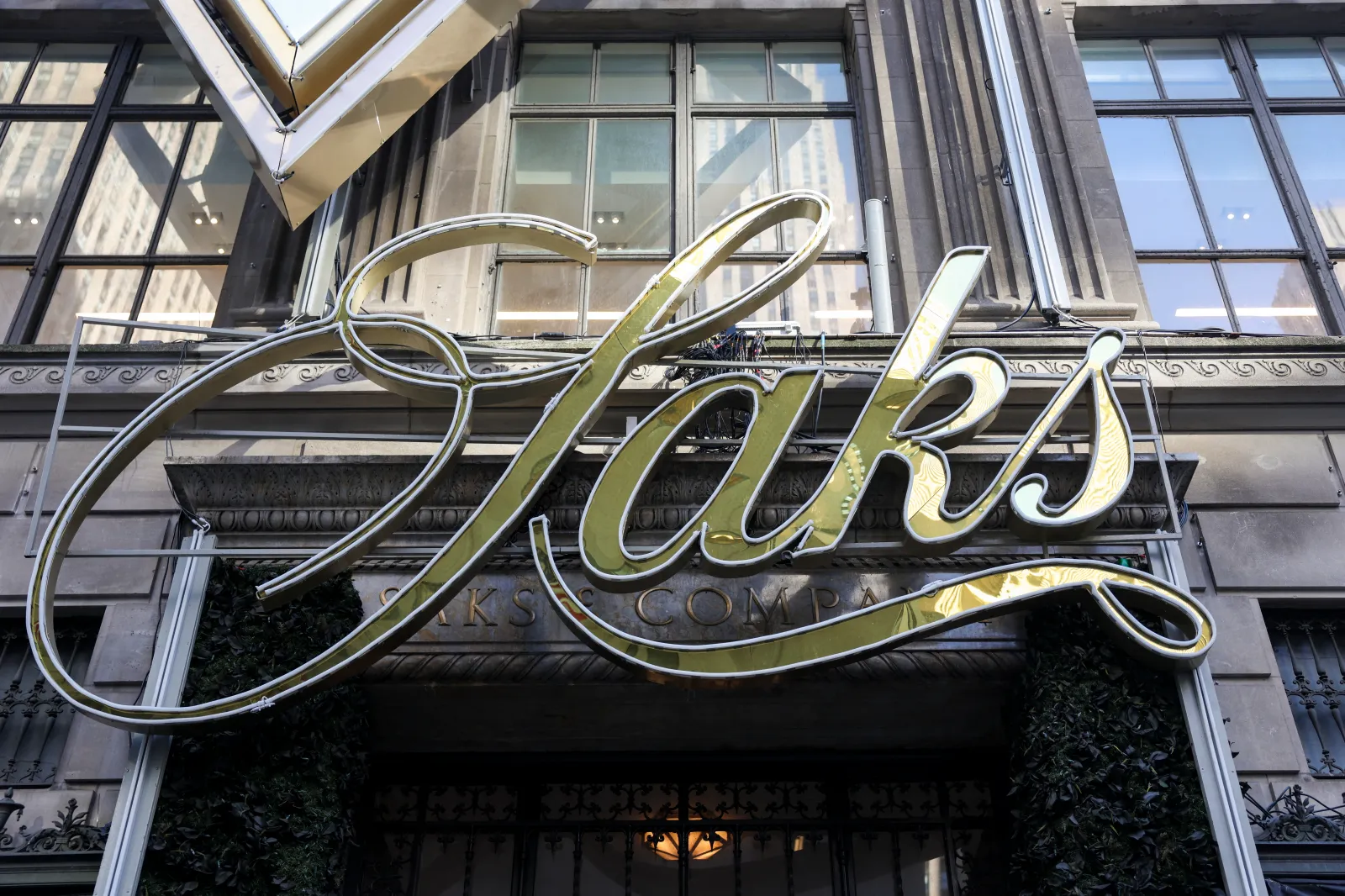 Saks Bankruptcy: A Critical Moment in Luxury Retail