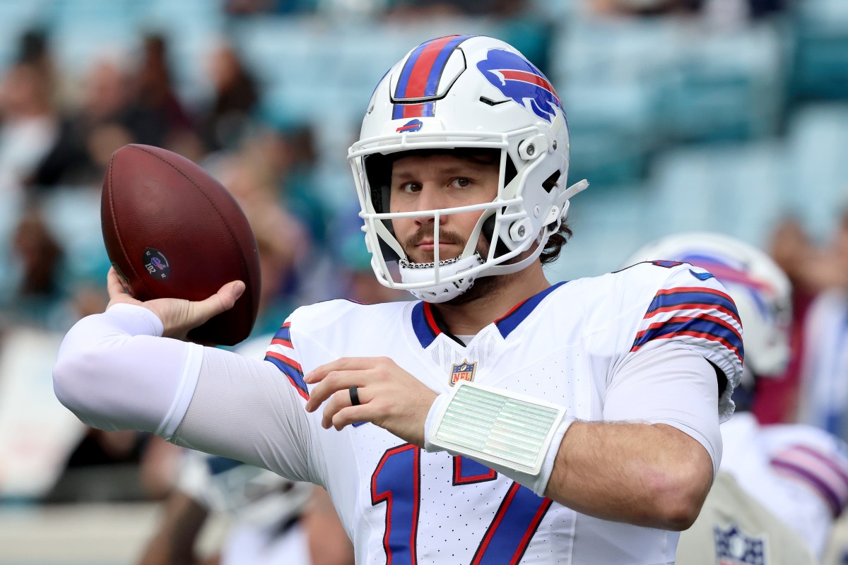 Bills& 039; Josh Allen Reveals Exact Moment Everything & 039;Clicked& 039; With DJ Moore