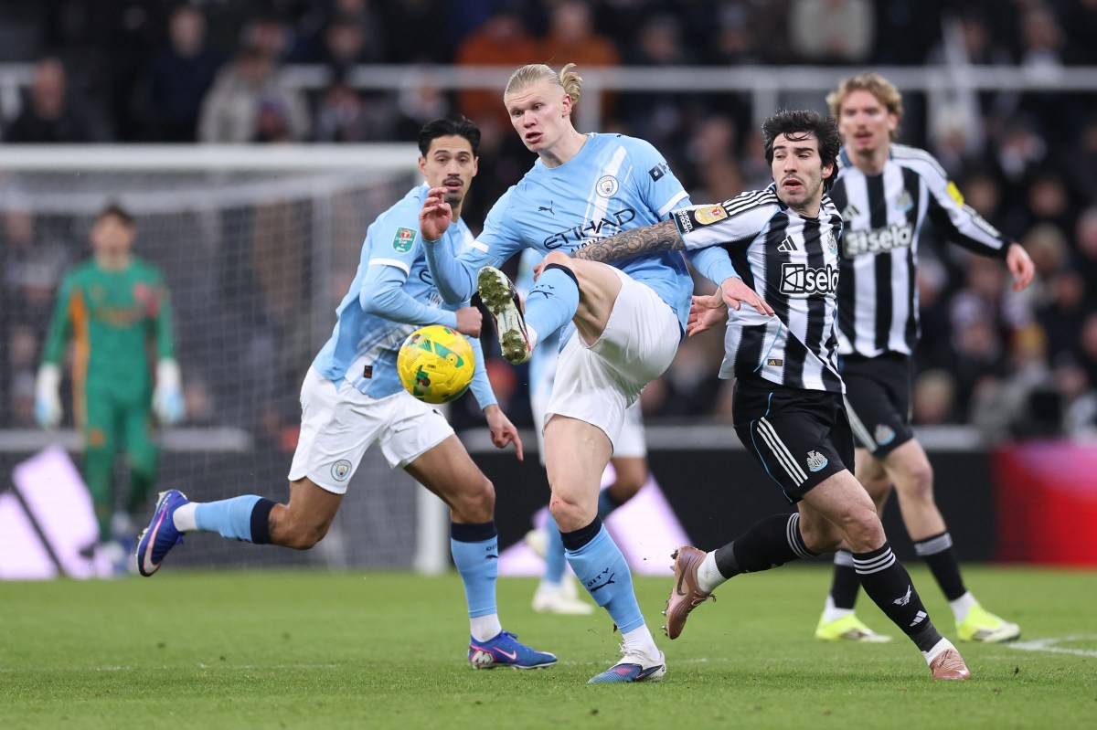 How to Watch Manchester United vs Manchester City: Live Stream Premier League, TV Channel, Lineups, Odds