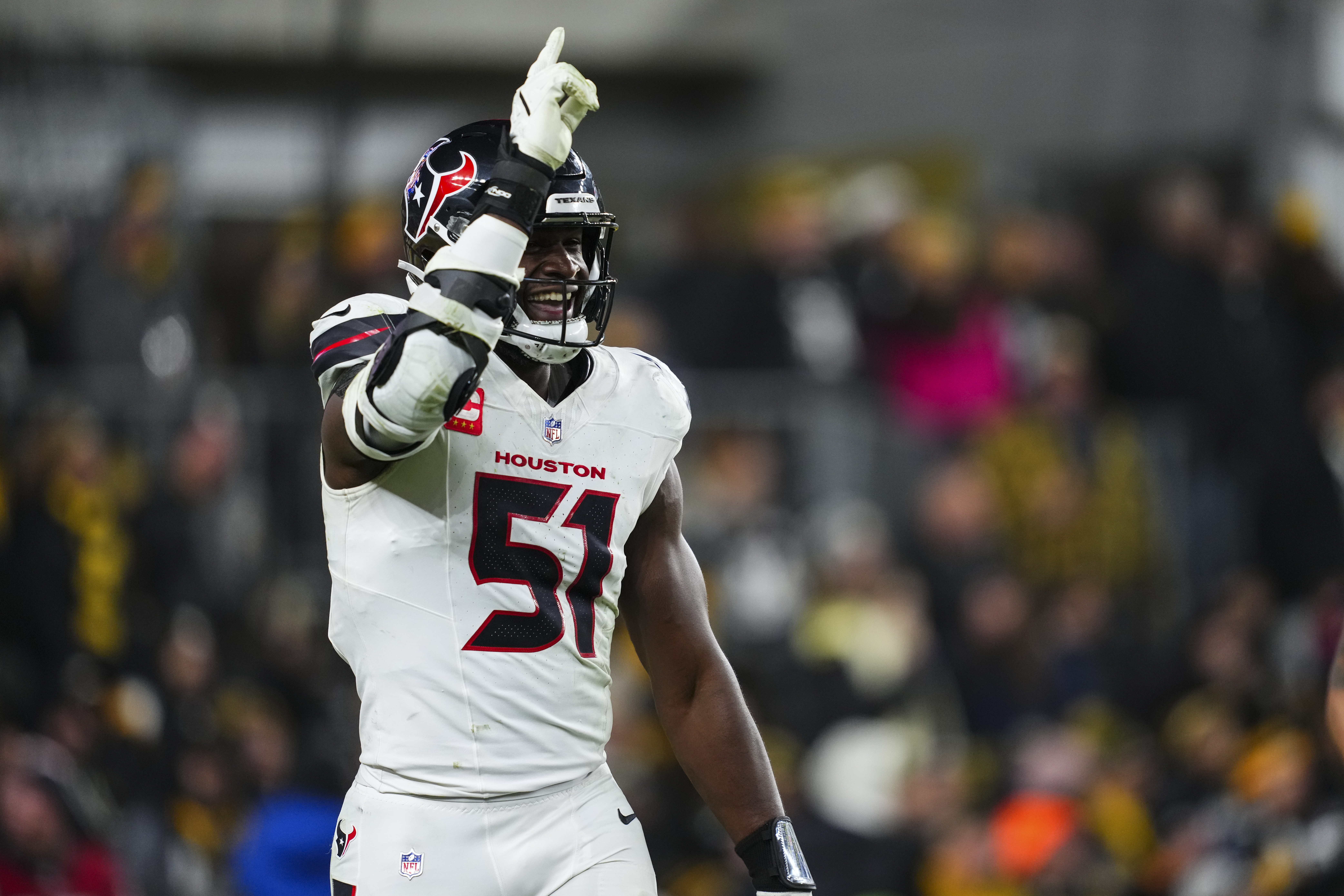 Texans vs. Patriots Odds, Prediction: New England Favored In Foxborough