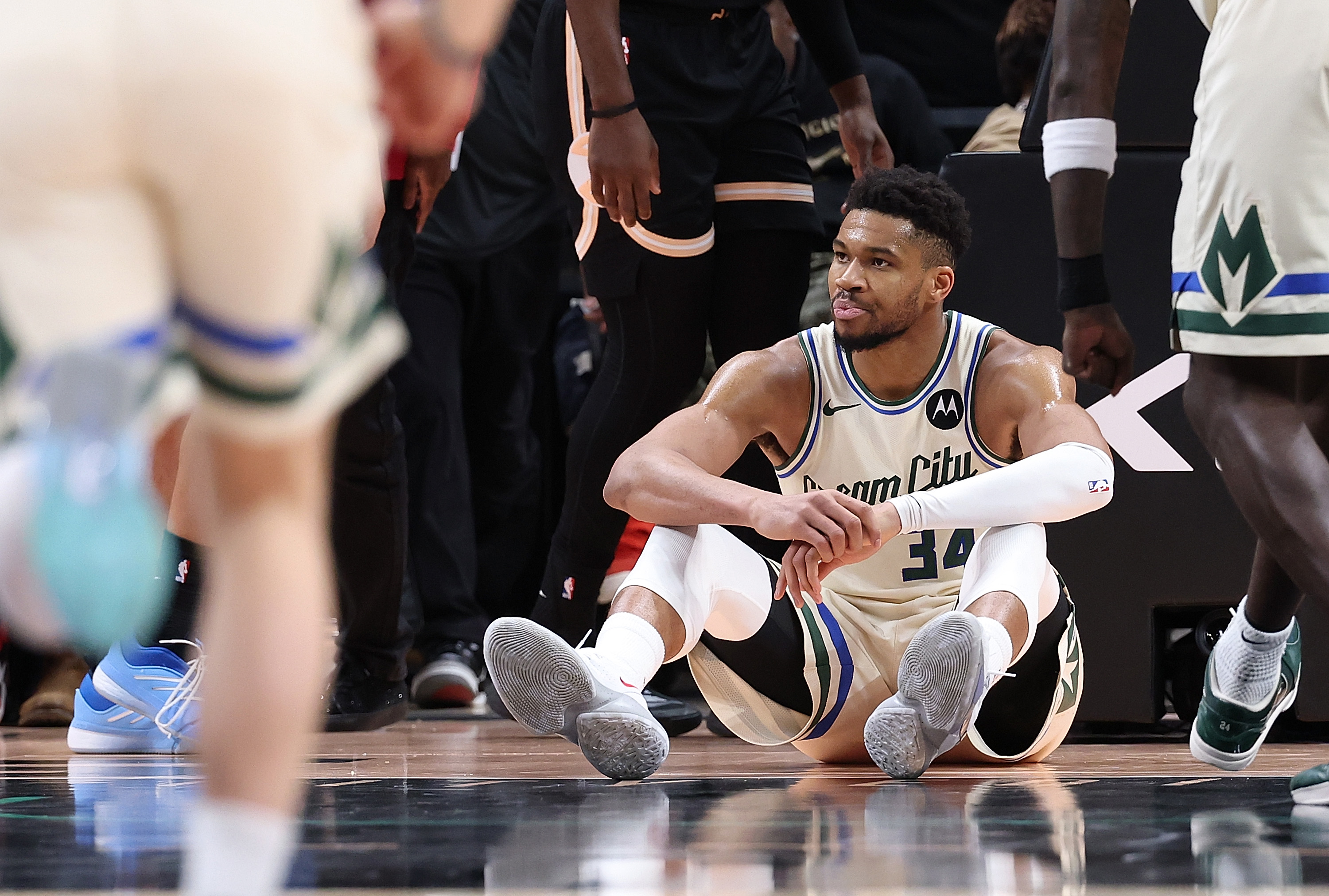 Giannis Sends Warning to Bucks After Calling Out “Selfish” Play