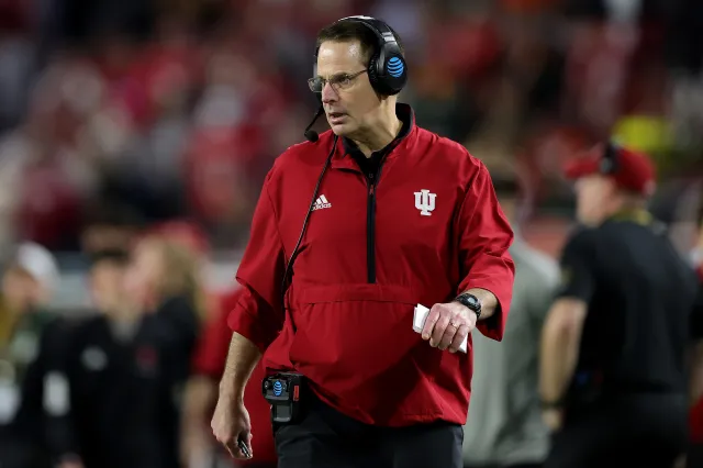 Indiana Hoosiers head coach Curt Cignetti