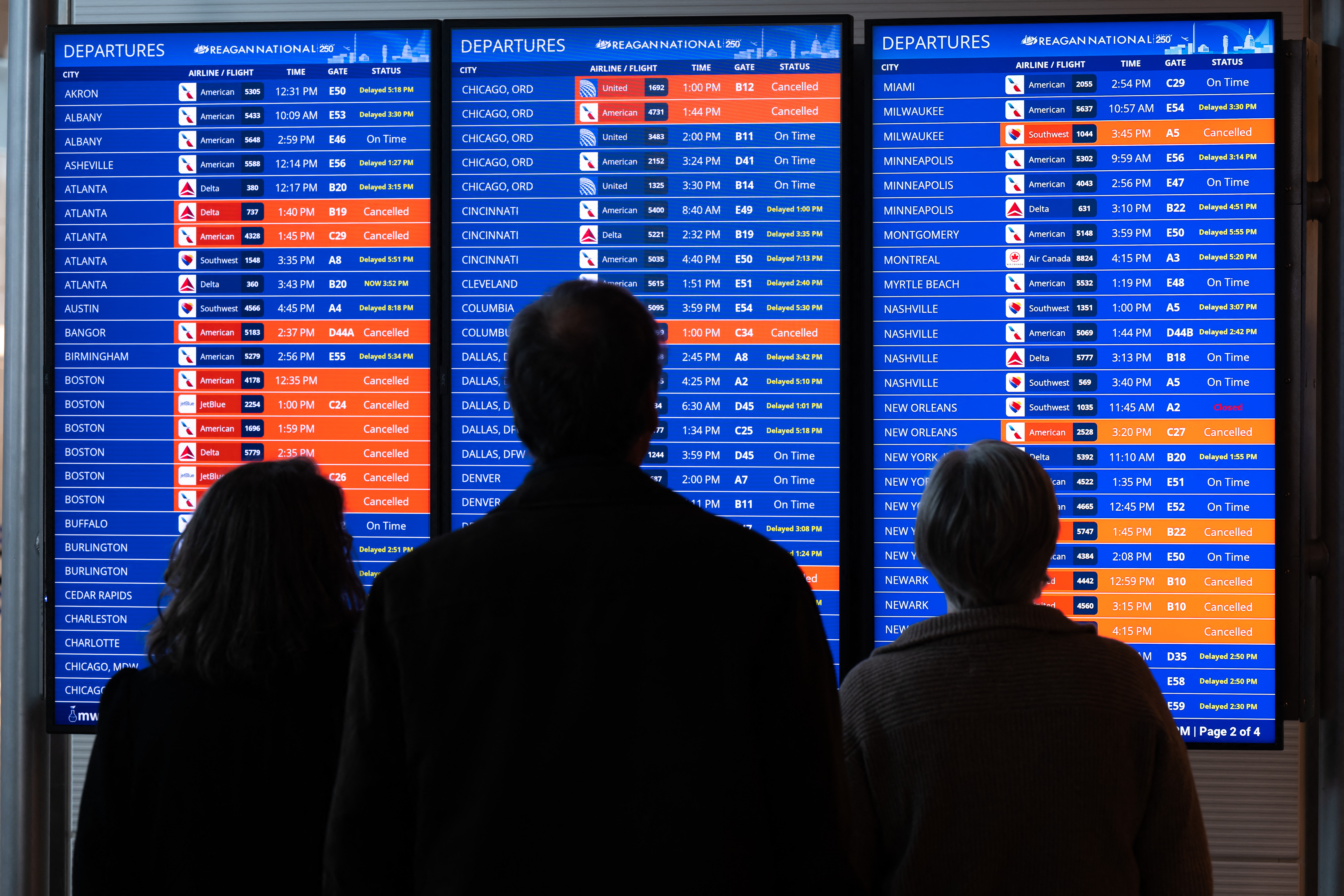 Plane Passenger Gets To Airport 3 Hours Early—Then They Realize: 'Yikes'