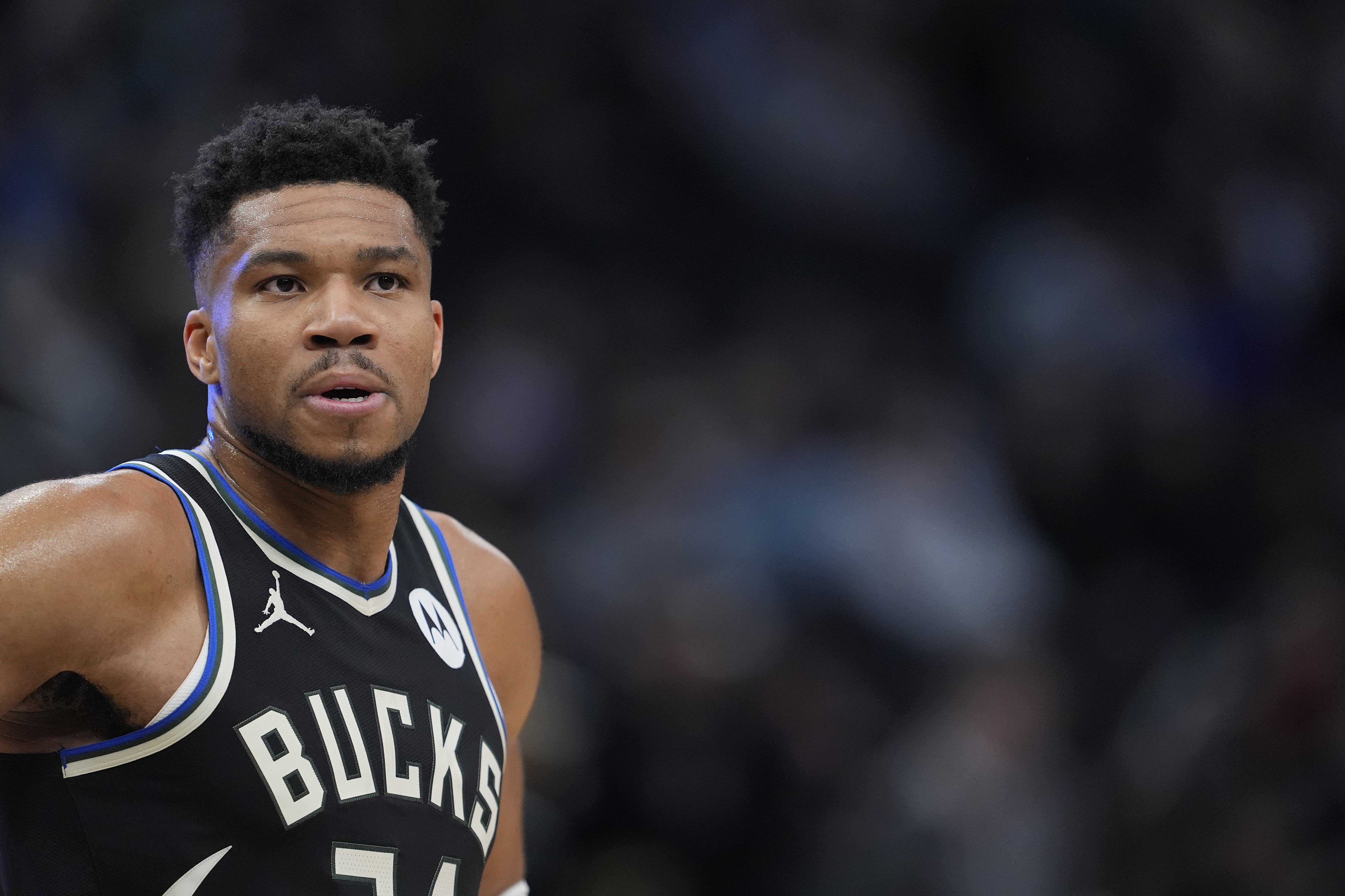 Giannis Antetokounmpo Suffers Injury Amid Trade Rumors