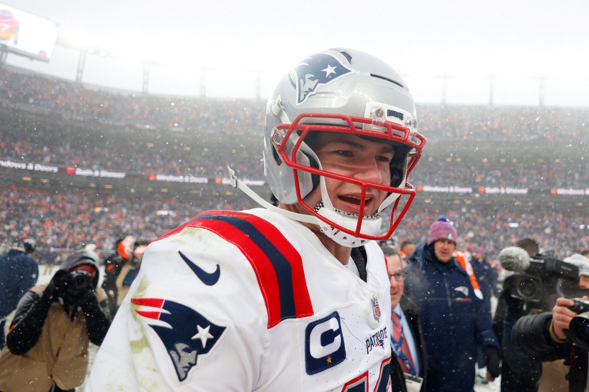 Patriots Eyeing Veteran WR Mike Evans to Elevate Drake Maye's Game
