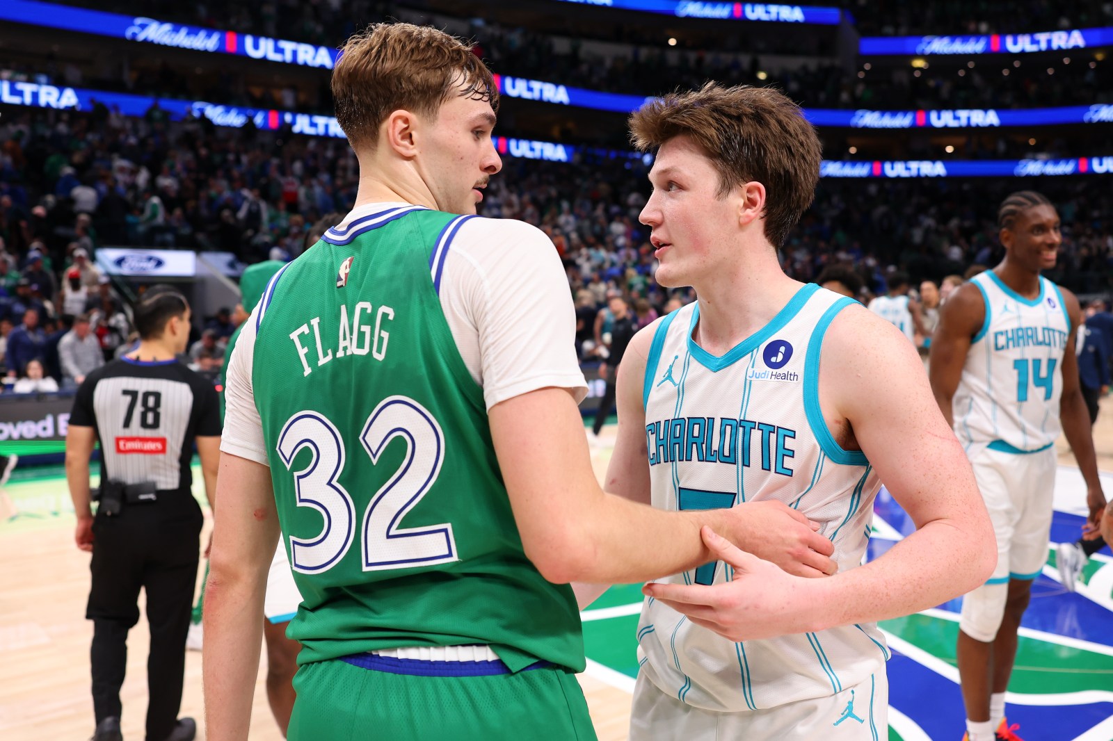 NBA: Cooper Flagg e Kon Knueppel (Foto: Sam Hodde/Getty Images)