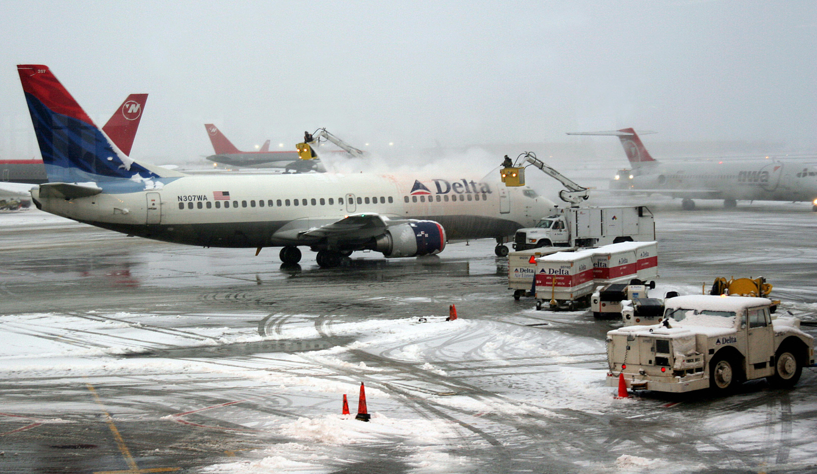 Delta Responds To Winter Weather Warnings