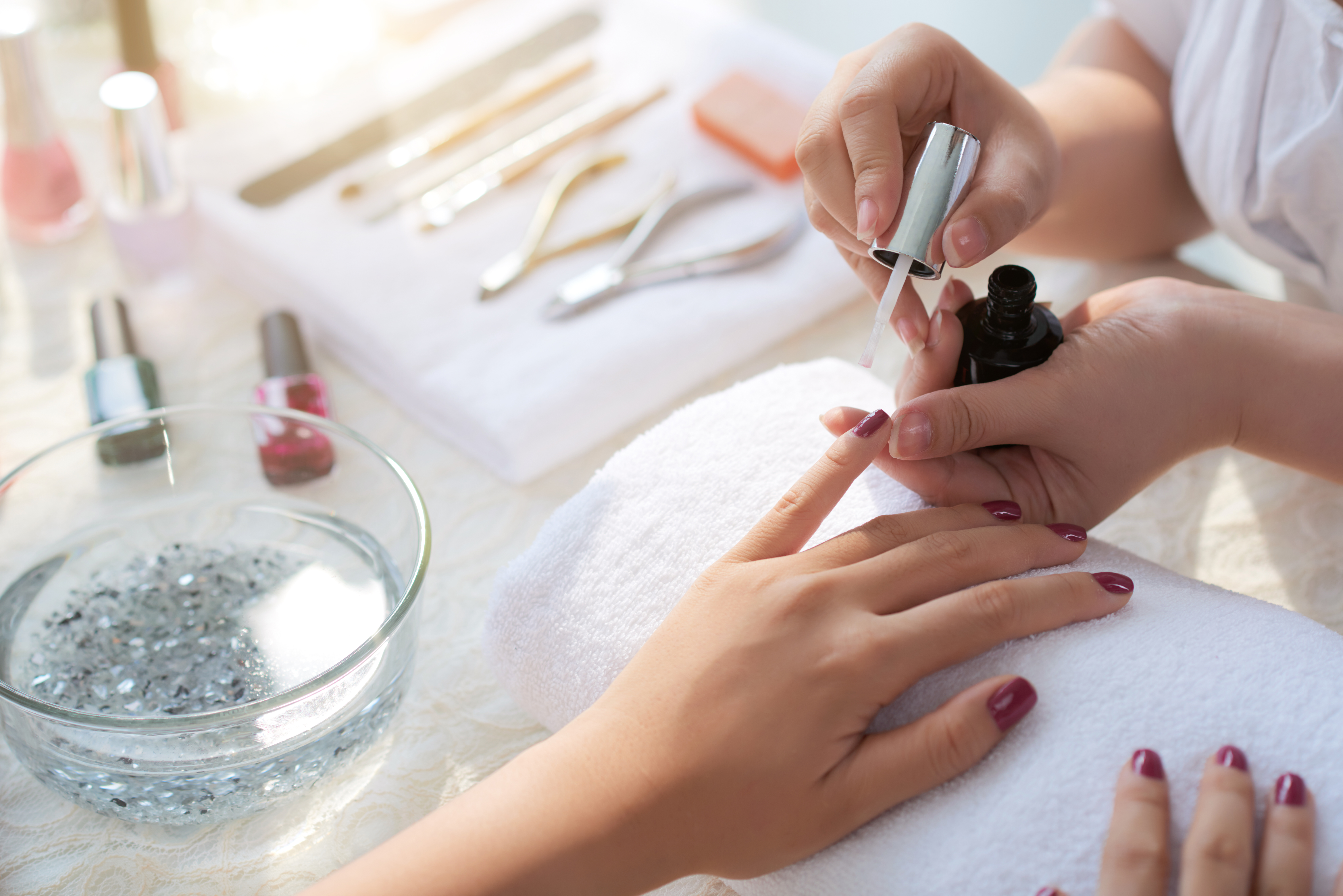 Woman Asks Why Some Girls 'Don't Get Manicures'—Replies Don't Disappoint