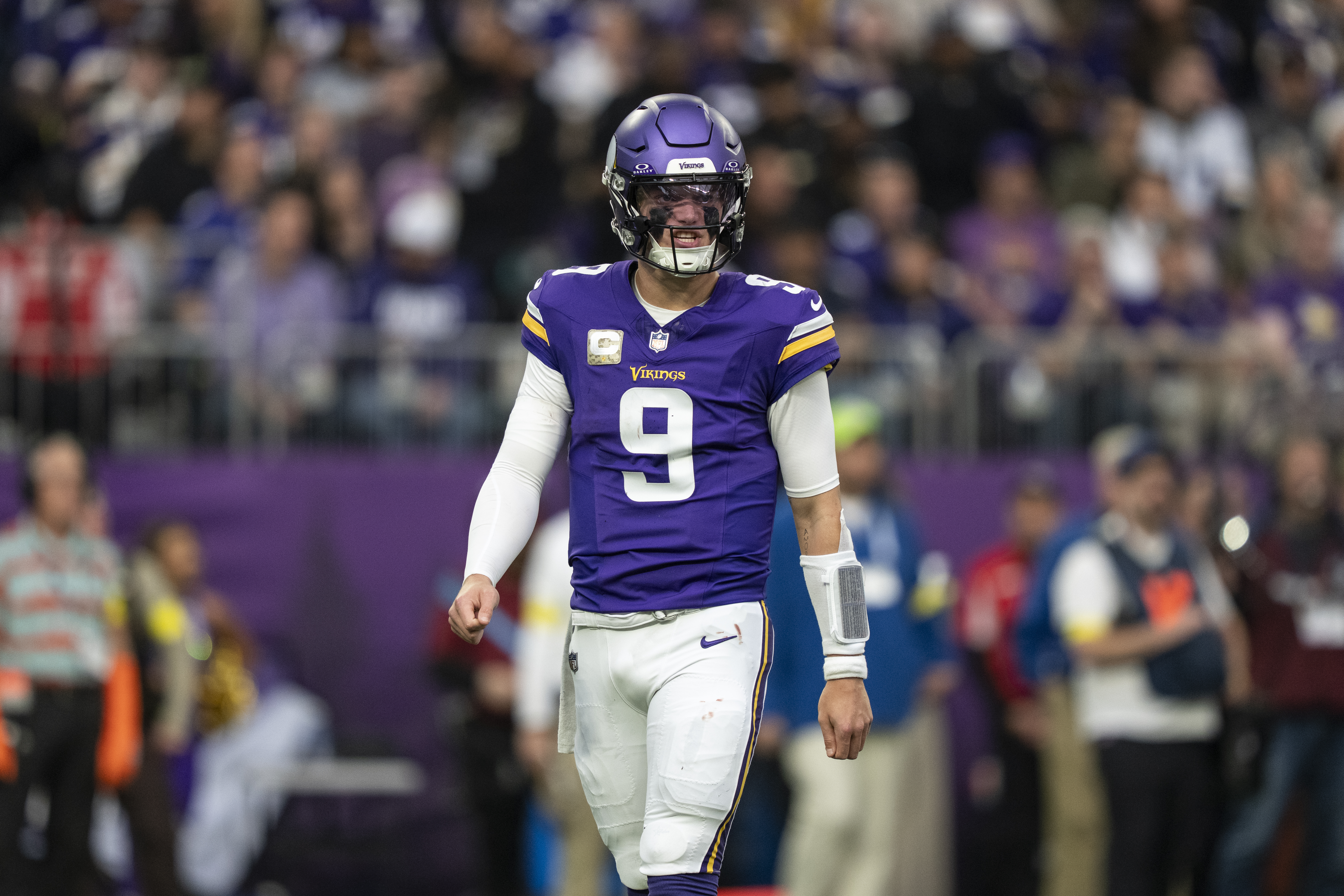 Vikings Could Bench JJ McCarthy in Favor of Veteran Star in 2026