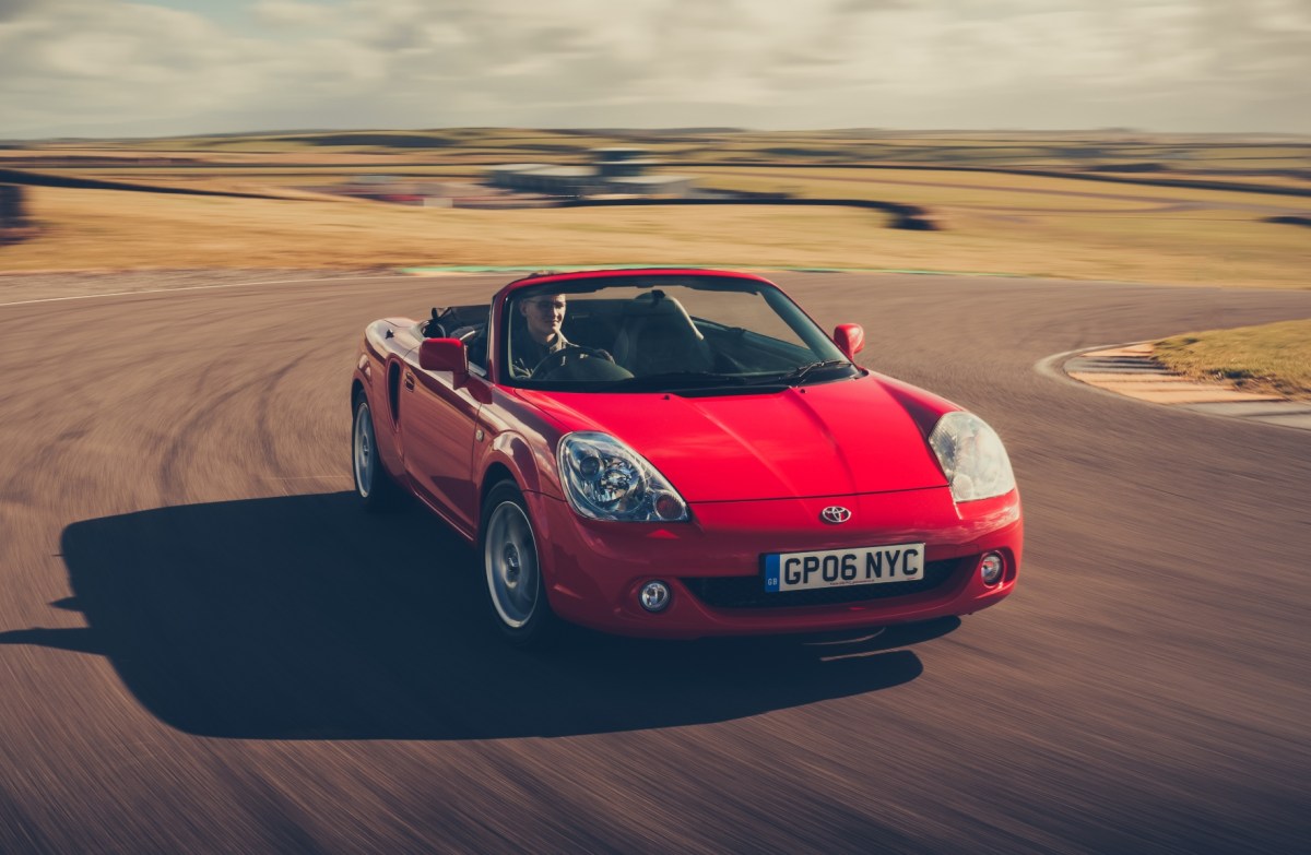 Reviving a Classic: Toyota's Mid-Engine Sports Car Returns