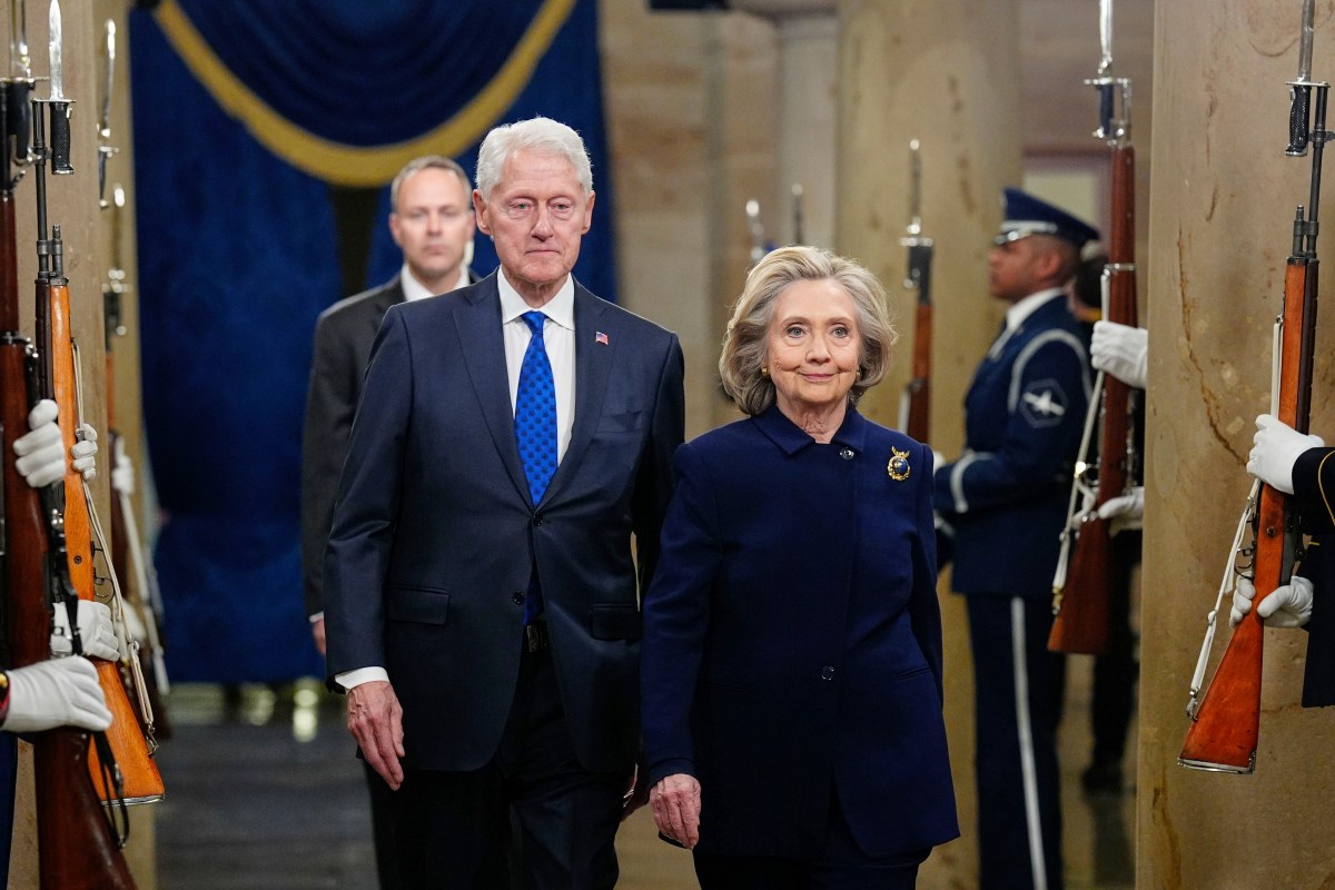 Bill and Hillary Clinton Agree to Testify in House Probe of Epstein After ...