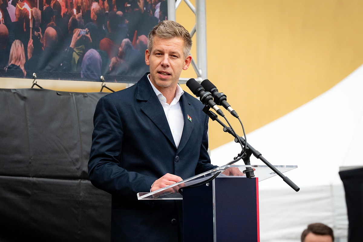 Election Challenger Warns of Sex Tape Blackmail