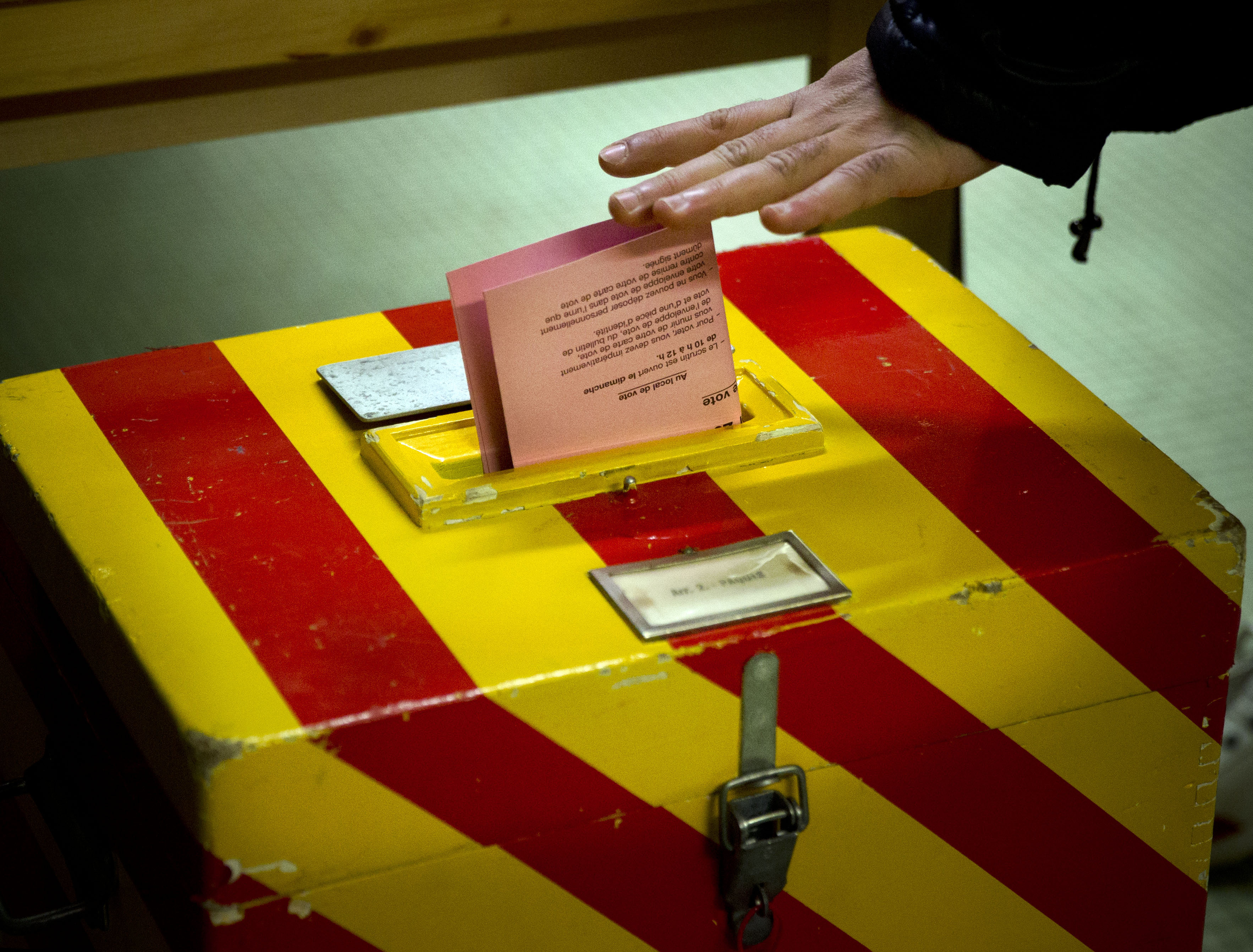 Switzerland To Vote on Right-Wing Plan to Cap Population