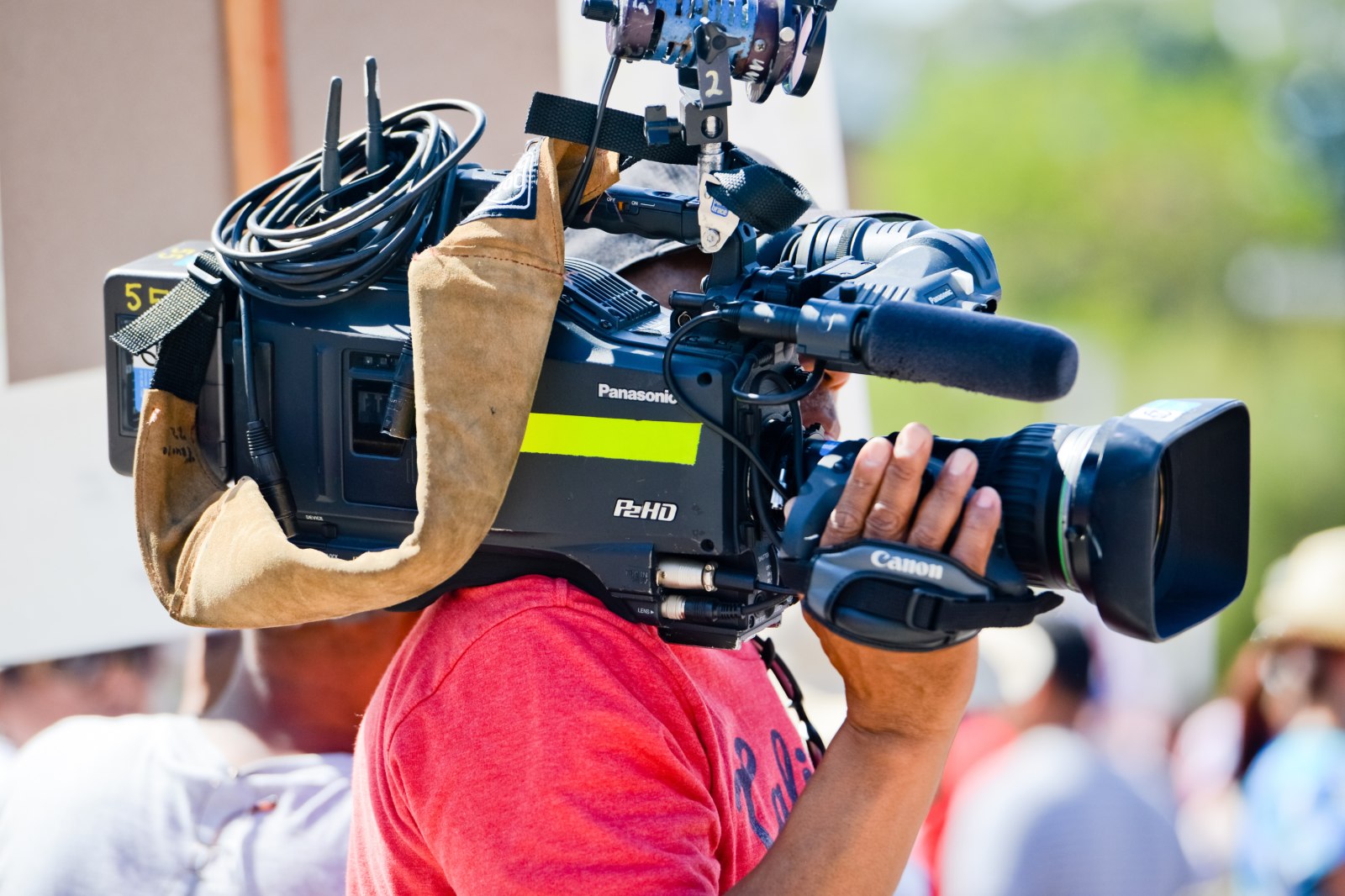 newsweek.com - Sam Stevenson - Layoffs hit TV news jobs across LA, New York, Chicago