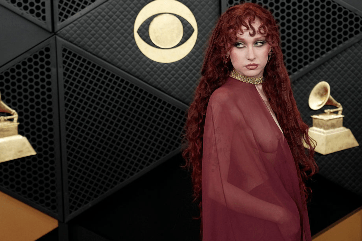 Fans&nbsp;Defend&nbsp;Chappell&nbsp;Roan&nbsp;After&nbsp;&lsquo;Naked&rsquo; Grammys&nbsp;Dress&nbsp;Sparks&nbsp;Controversy