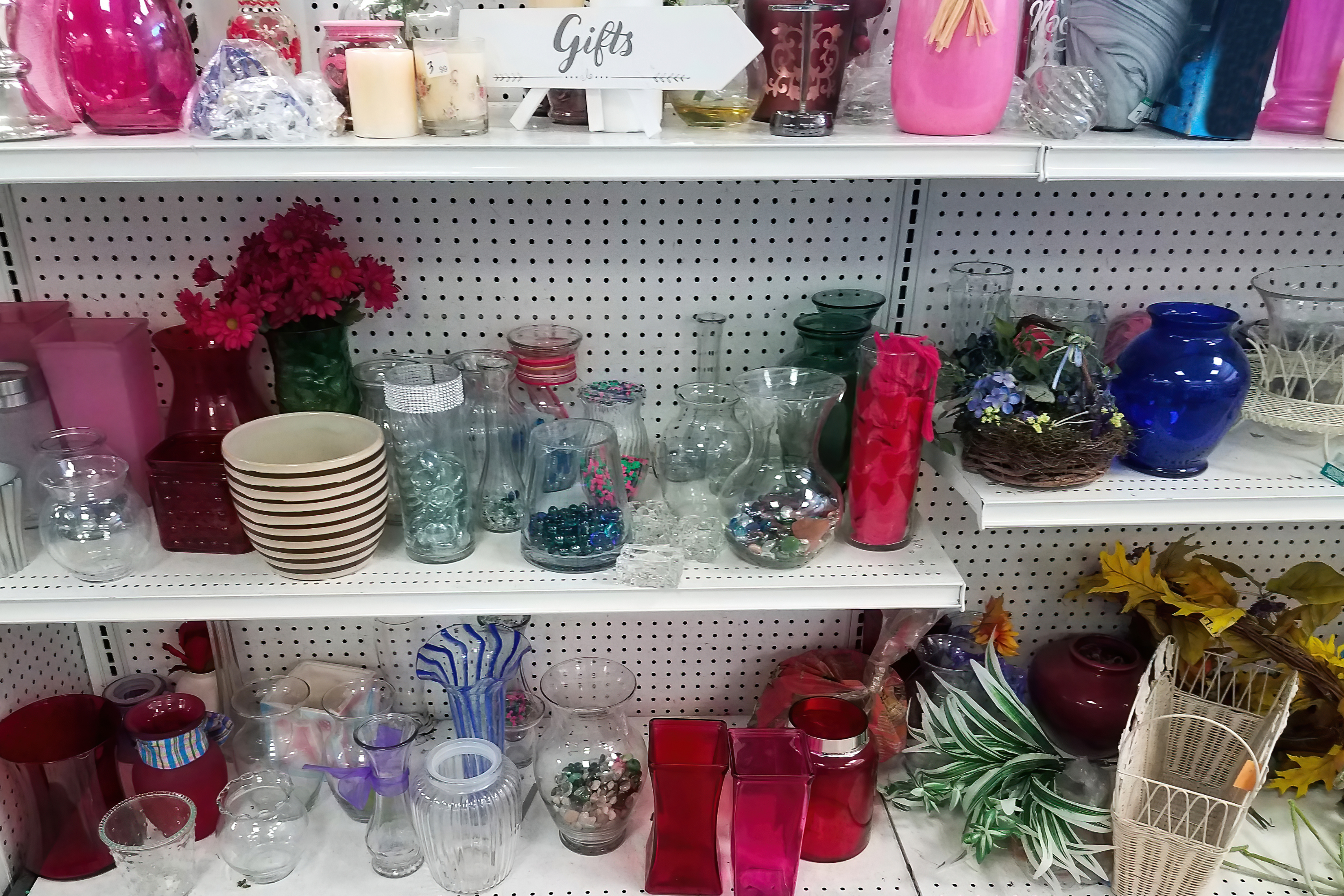 Woman Thrifts Candle for $10, Can't Cope With How Much It's Actually Worth