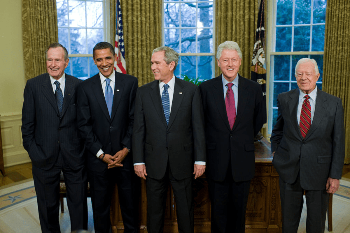 2009 White House pic goes viral during Trump's SOTU: "Could seriously cry"