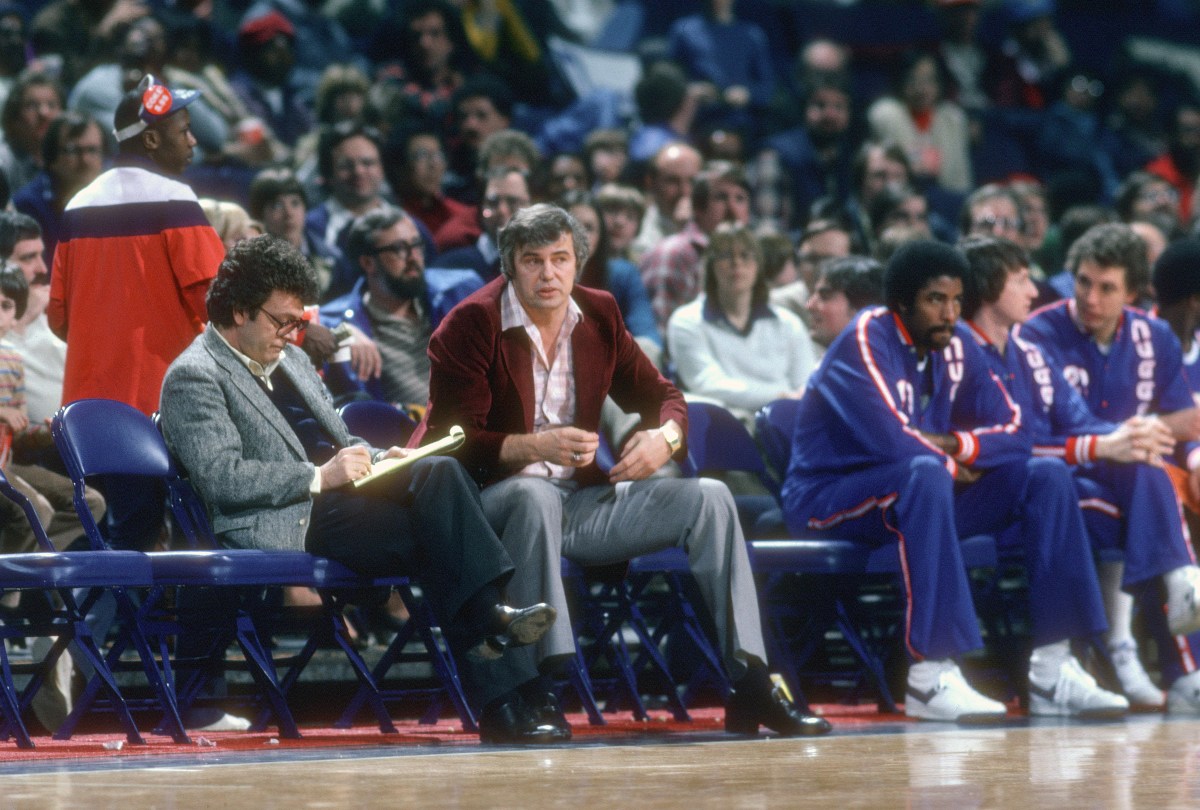 Doug Moe, treinador do Hall da Fama da NBA, morreu aos 87 anos.