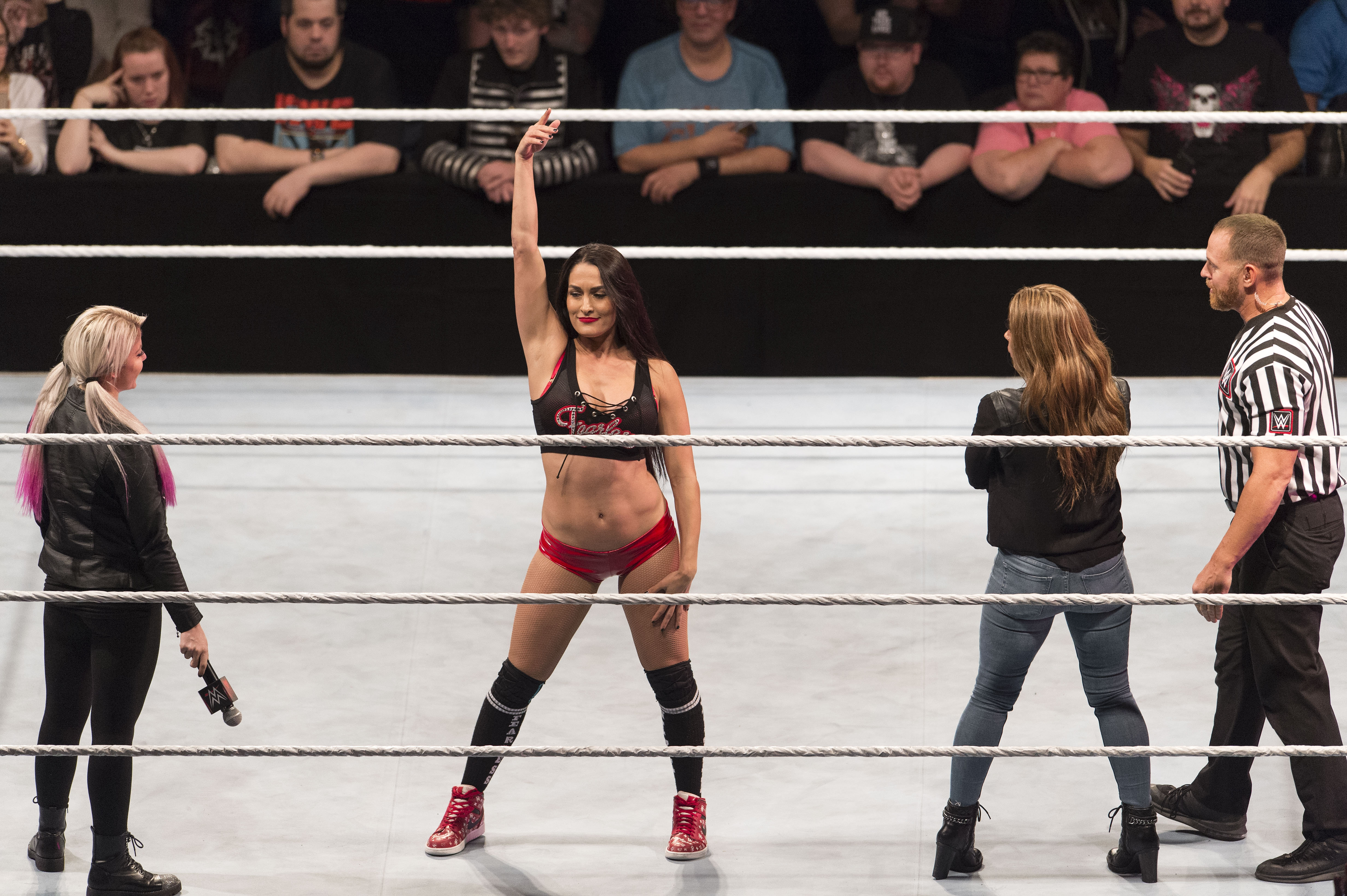 WWE Star Nikki Bella Reportedly Injured