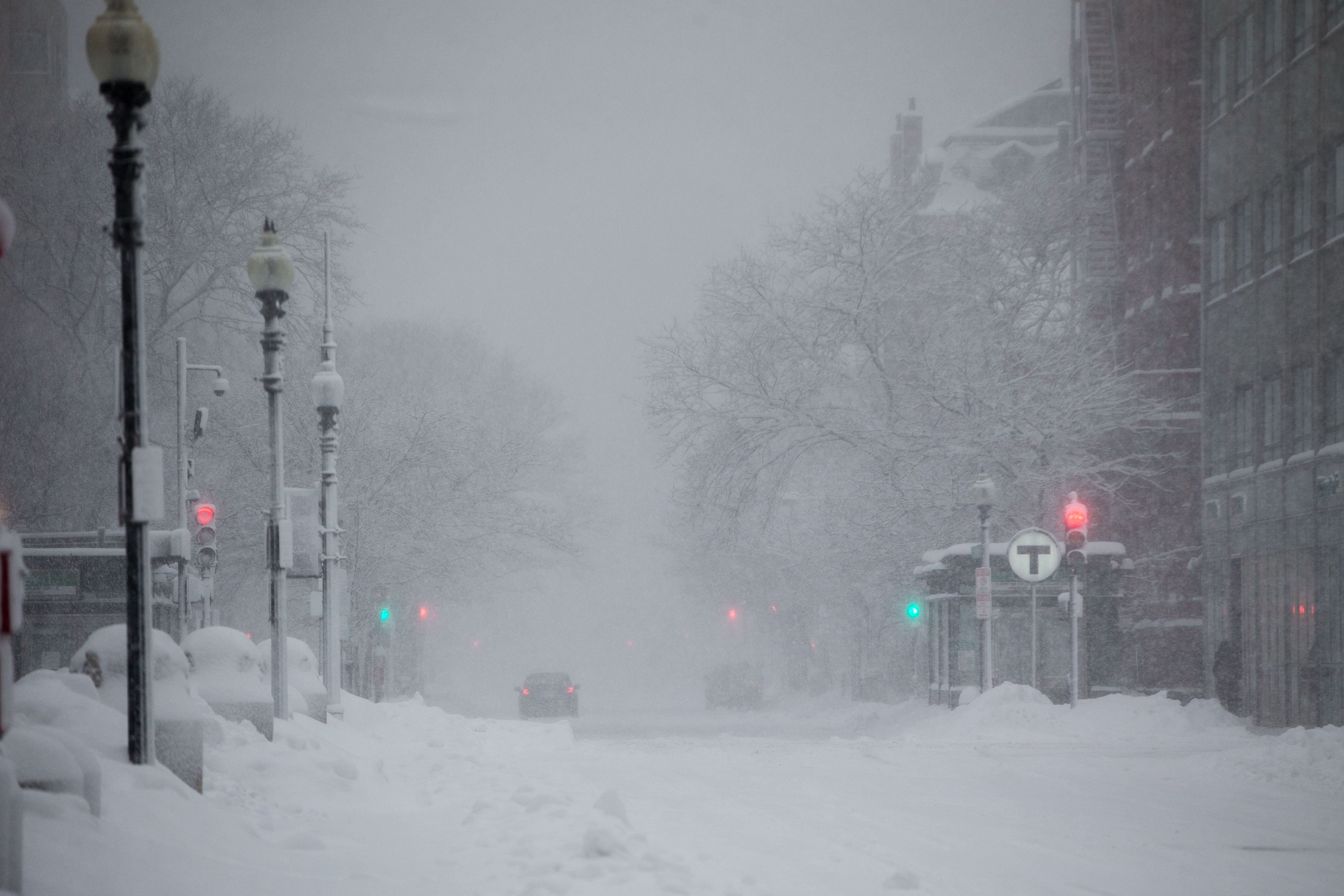 Sudden Heavy Snow Warning Hits Two States—'Life-Threatening'