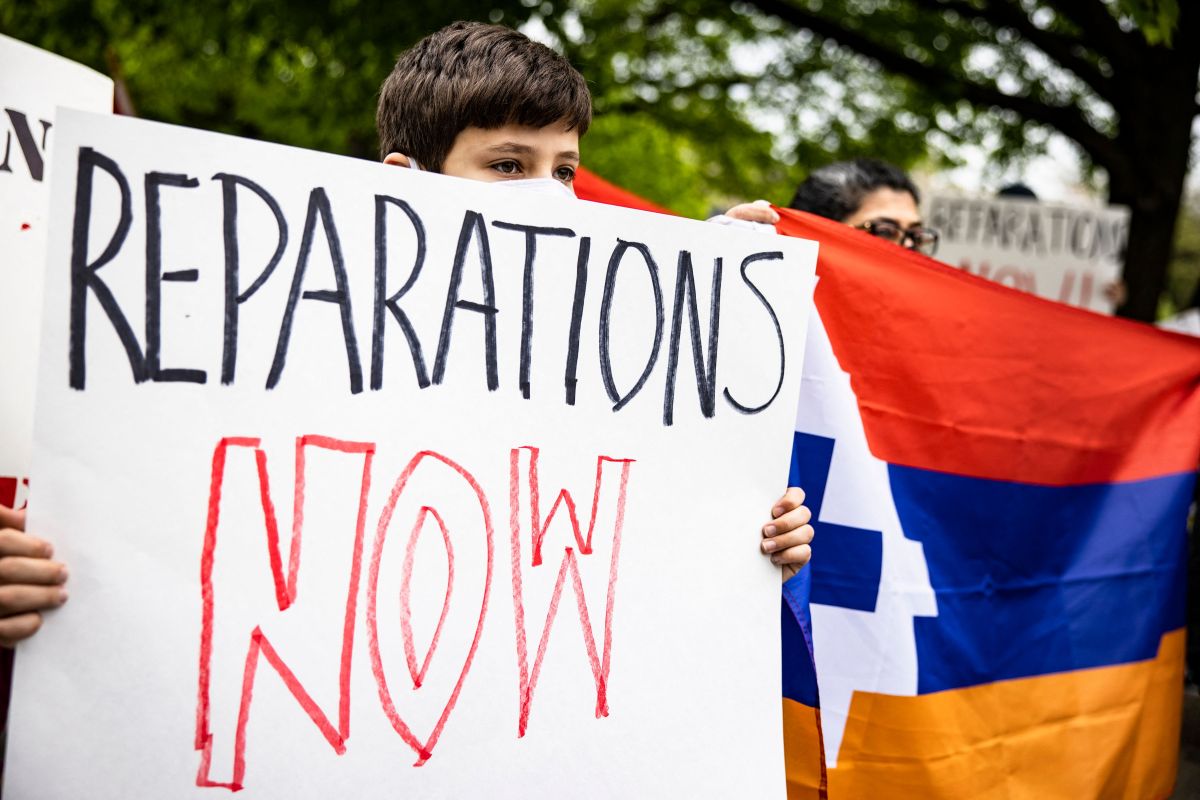 Illinois To Issue $25,000 Reparations Checks