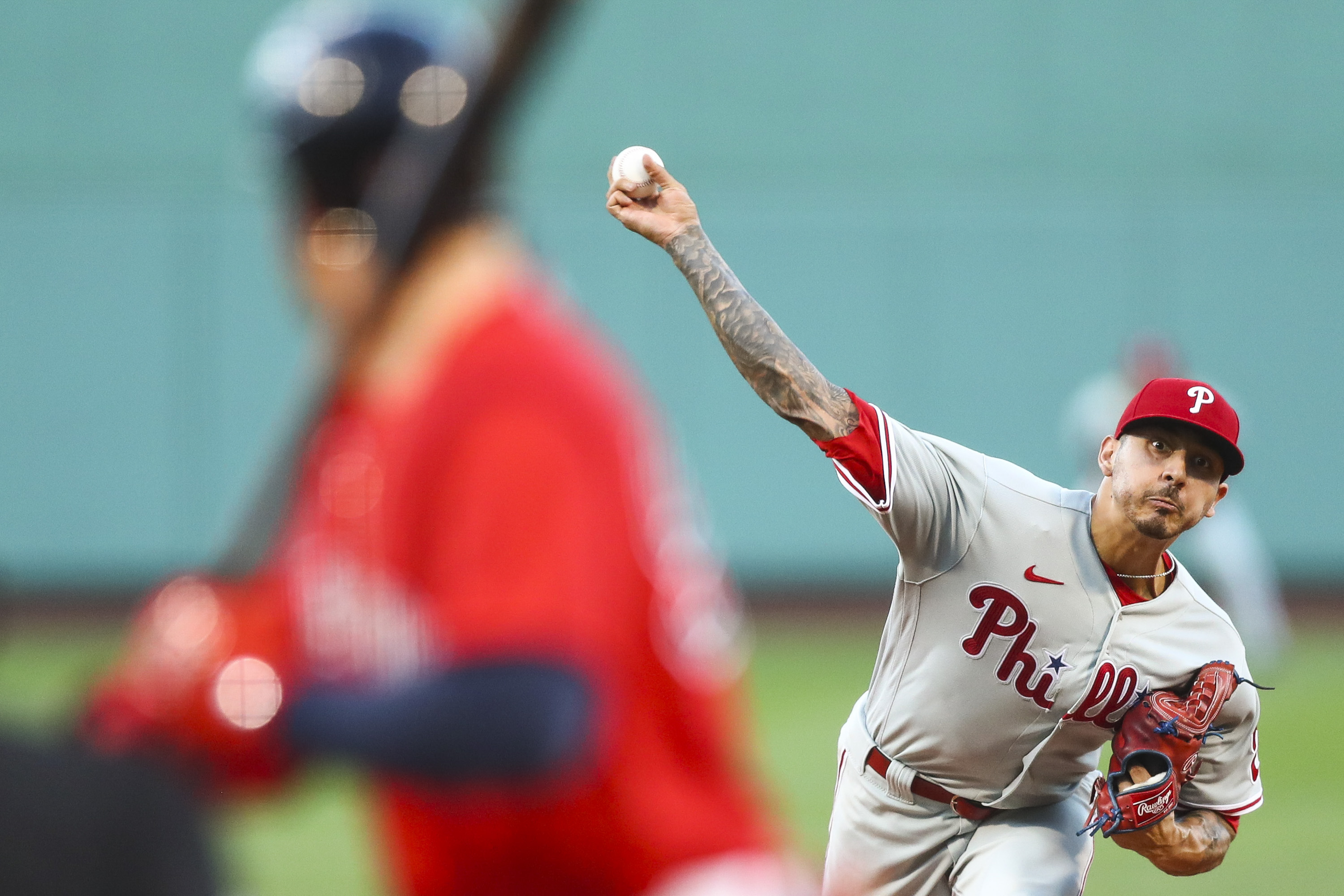 Cubs Acquire 9-Year Veteran, Longtime Phillies Starter
