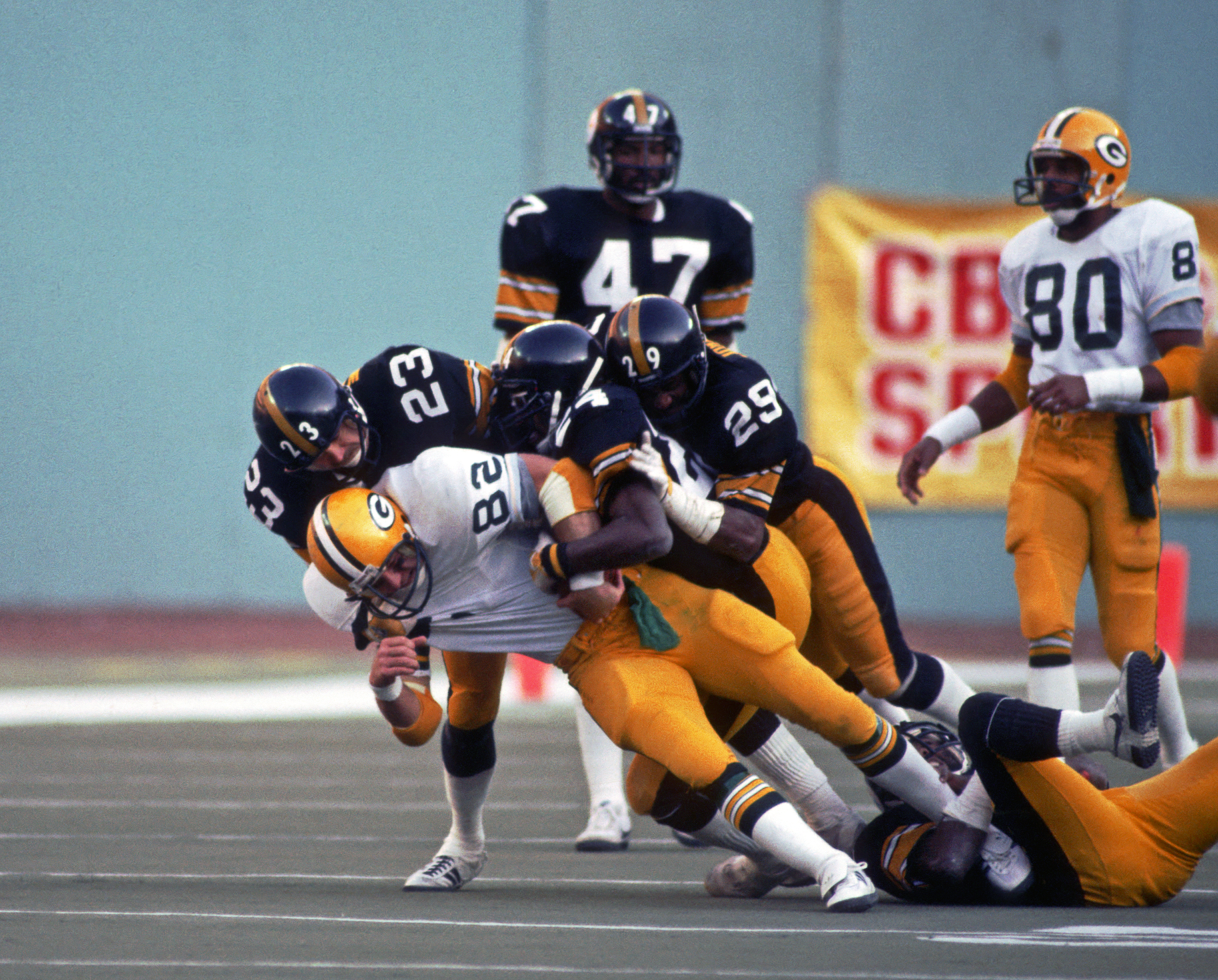 Steelers Super Bowl Champion, 2-Time Pro Bowler, Dies After Cancer Battle