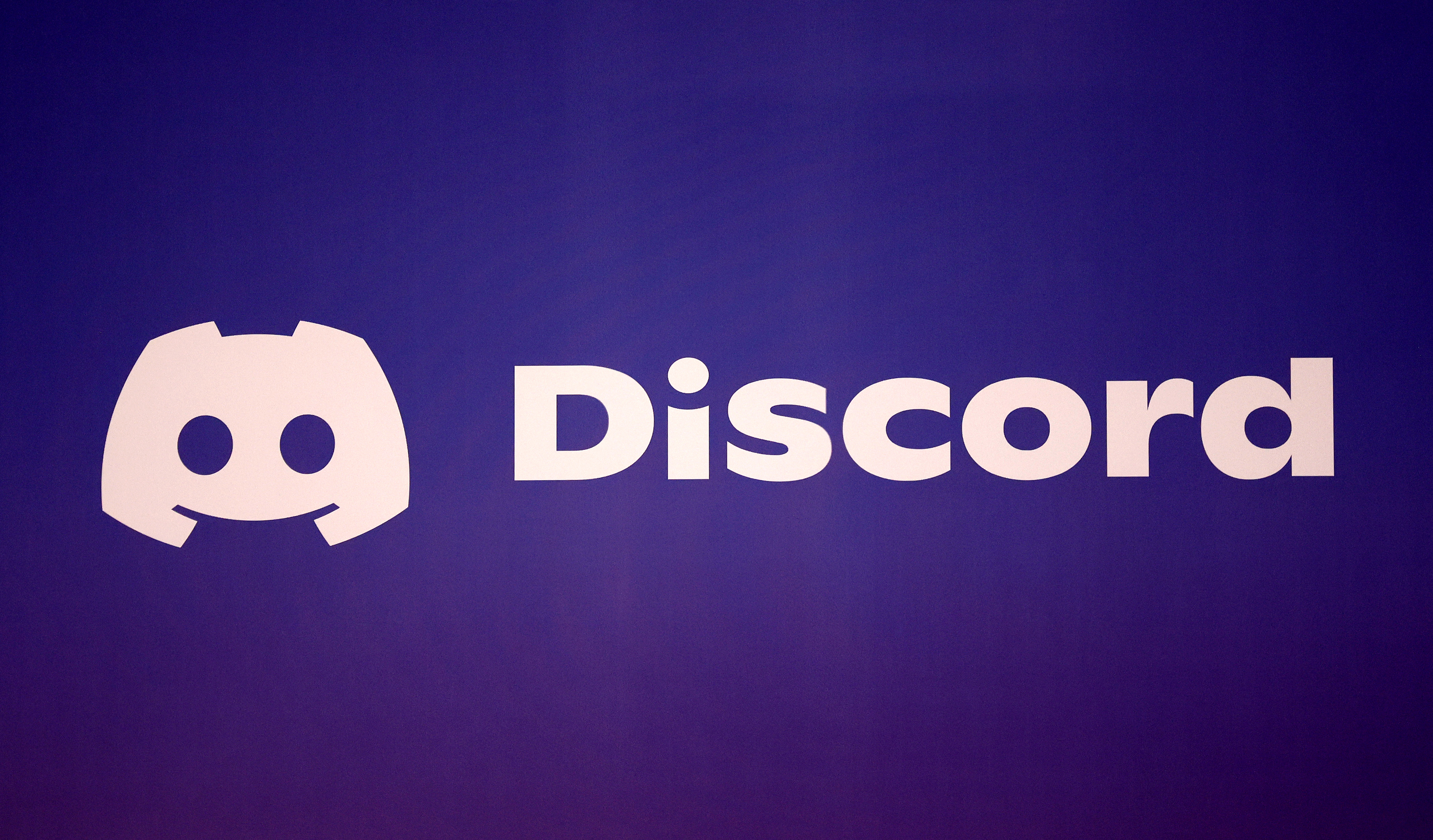 Discord Users Threaten Exodus Over Age Verification Face Scan Controversy