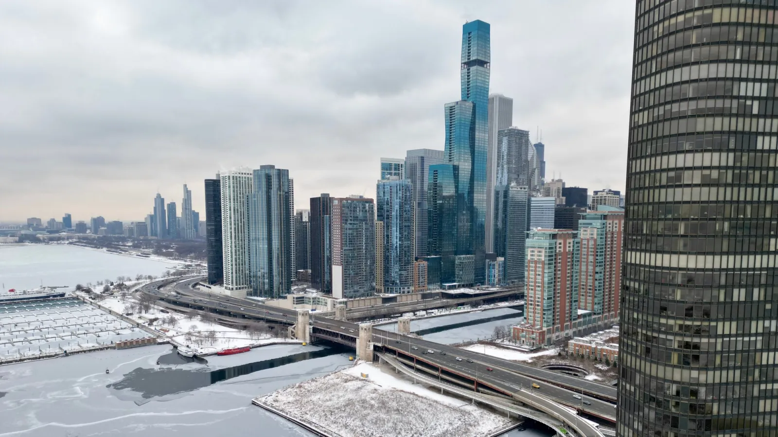 A view of the Chicago skyline in winter.