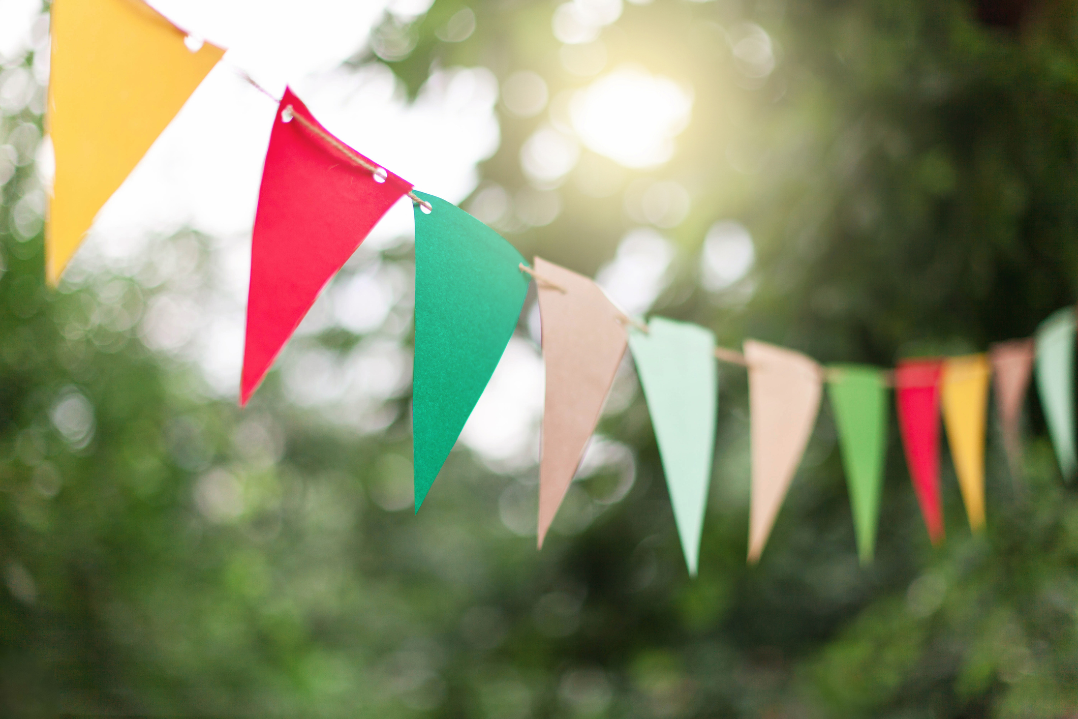 Mom Baffled At Daughter's Low Birthday Party Attendance—Then She Realizes